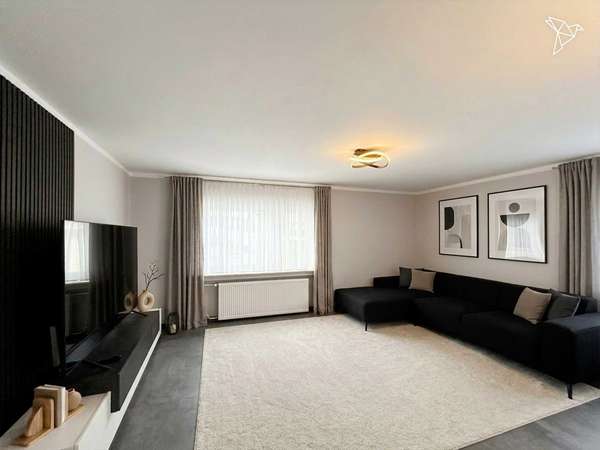 WOHNTRAUM MIT WEITLÄUFIGEM GARTEN 🏡 Modern saniertes Einfamilienhaus mit viel Raum in Steinau!