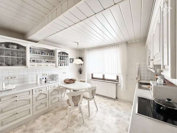 RAUM FÜR IHRE IDEEN & VISIONEN 💡 Sanierungsbedürftiges Haus mit Anbau in Oberdiebach!
