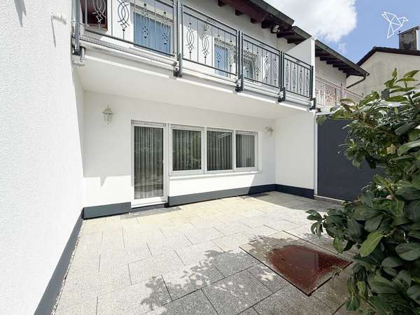 Zeitlos modernisierte Doppelhaushälfte mit Garten in Wiesenbach