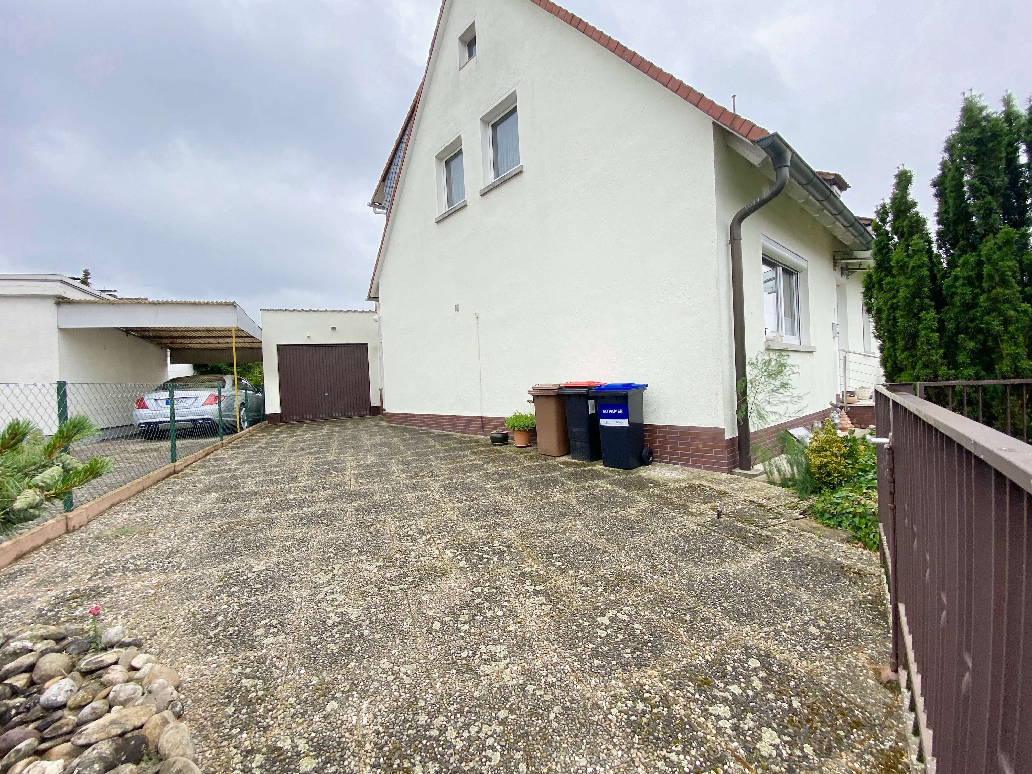 RESERVIERT - SOMMERTRAUM - Familienfreundliche Doppelhaushälfte mit großem Garten Hanau-Lamboy!