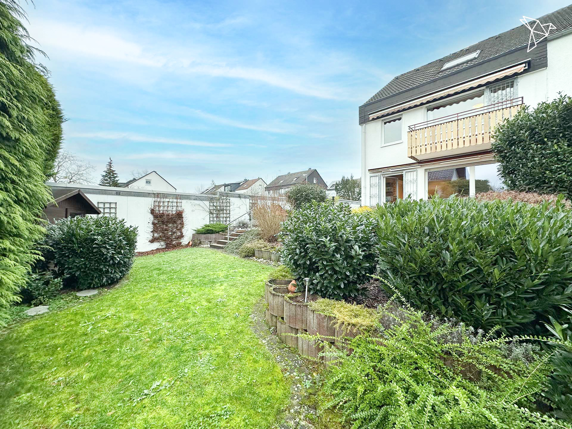 FAMILIENTRAUM MIT GARTEN 🌳 Großzügiges Reiheneckhaus mit zwei Terrassen in Eschborn!