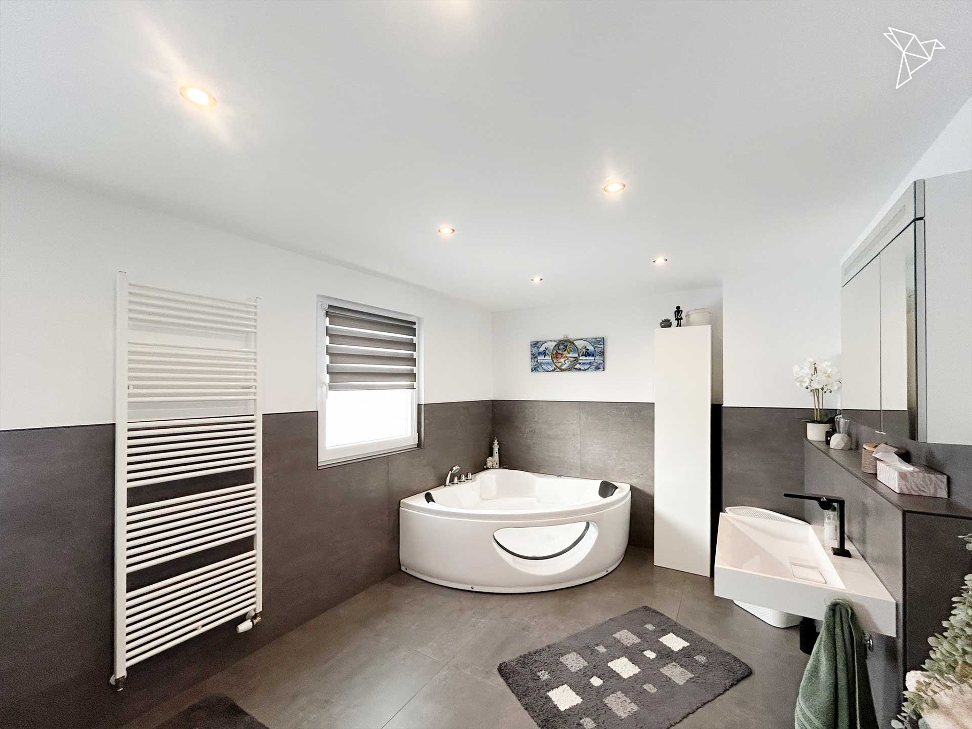 WOHNTRAUM MIT WEITLÄUFIGEM GARTEN 🏡 Modern saniertes Einfamilienhaus mit viel Raum in Steinau!