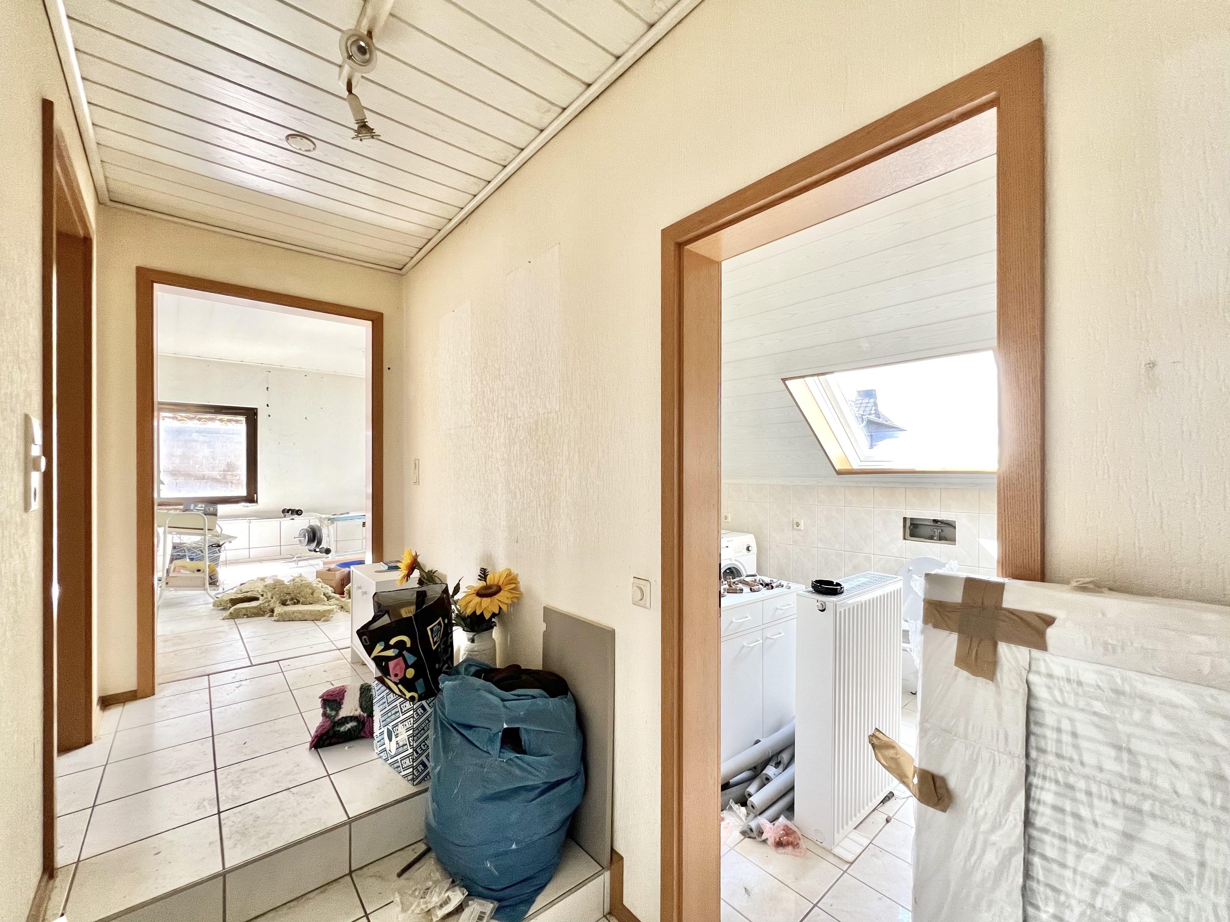 GESTALTEN SIE IHR ZUHAUSE 🔨 Renovierungsbedürftiges Zweifamilienhaus in Kleinmaischeid!