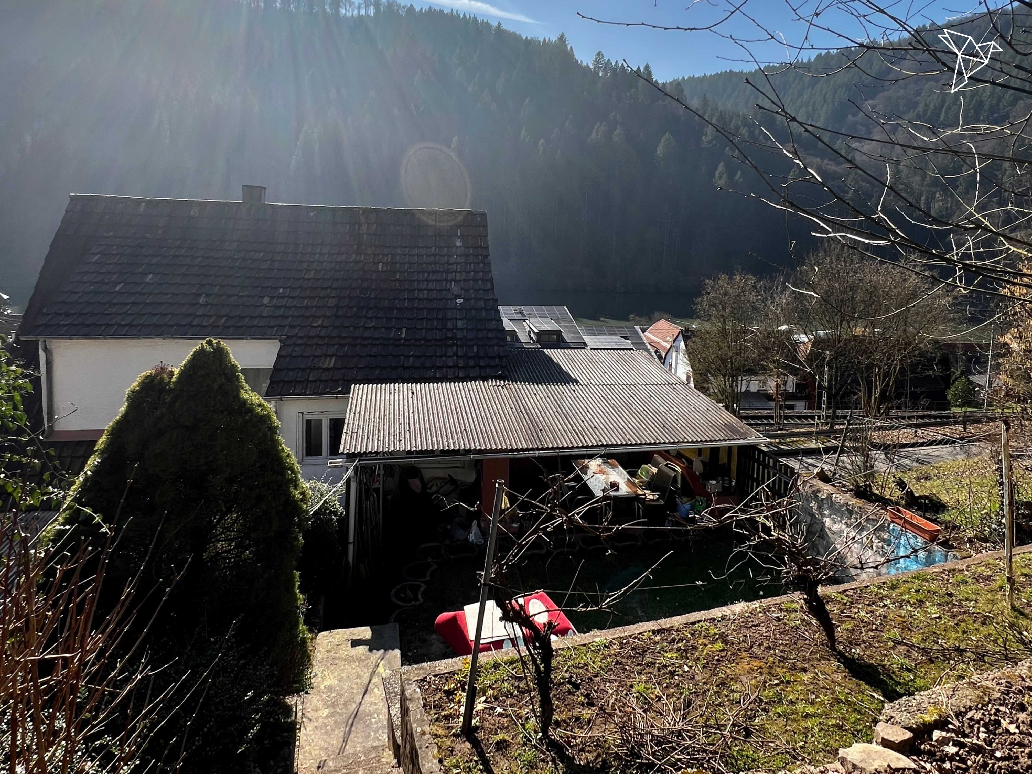 HIER SCHLUMMERT POTENTIAL 🤩 Sanierungsbedürftiges Mehrfamilienhaus mit Traumaussicht in Lindach!