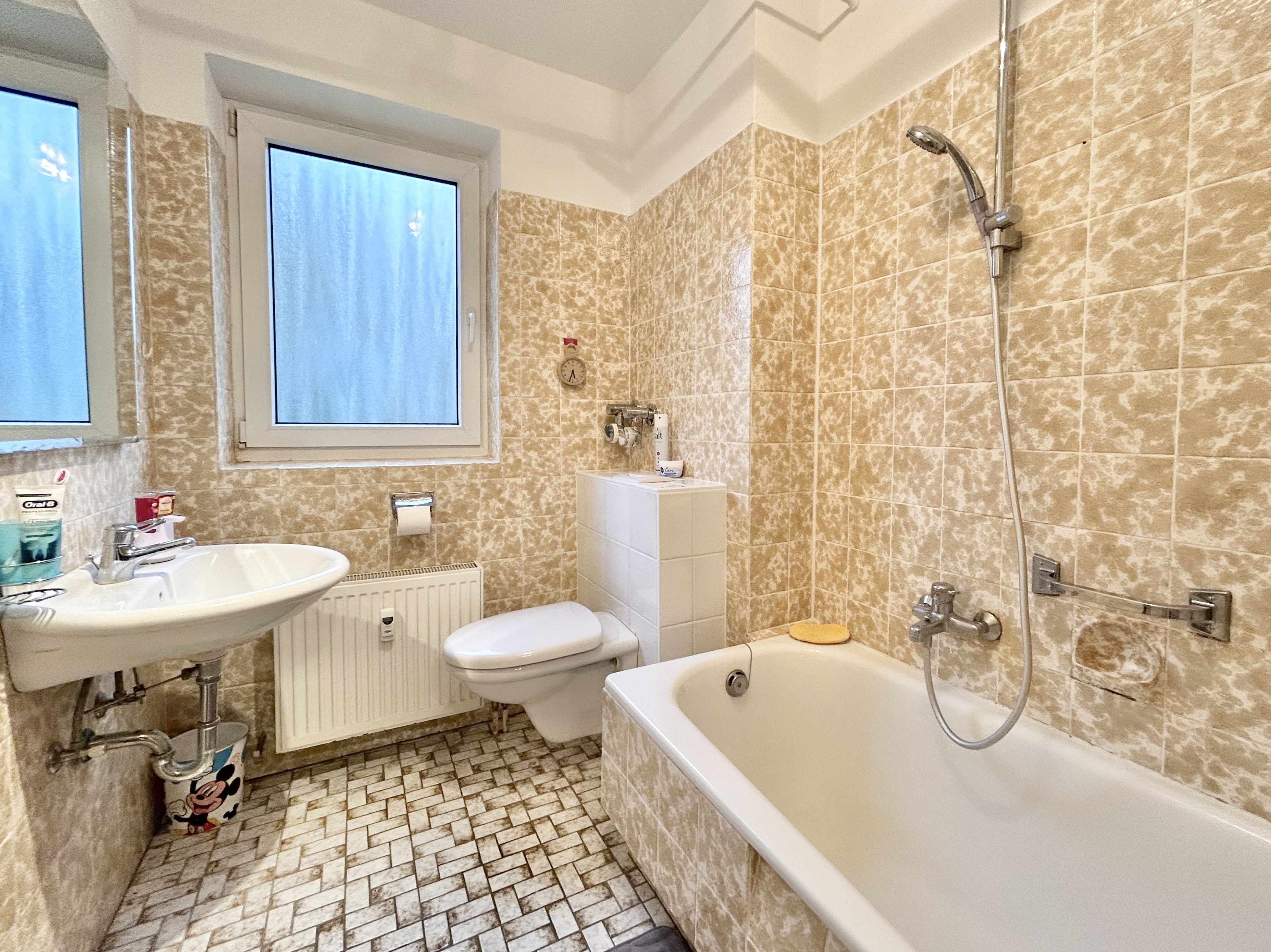 ZENTRALE LAGE - Modernisierte 1,5-Zimmer-Wohnung in Neu-Isenburg!