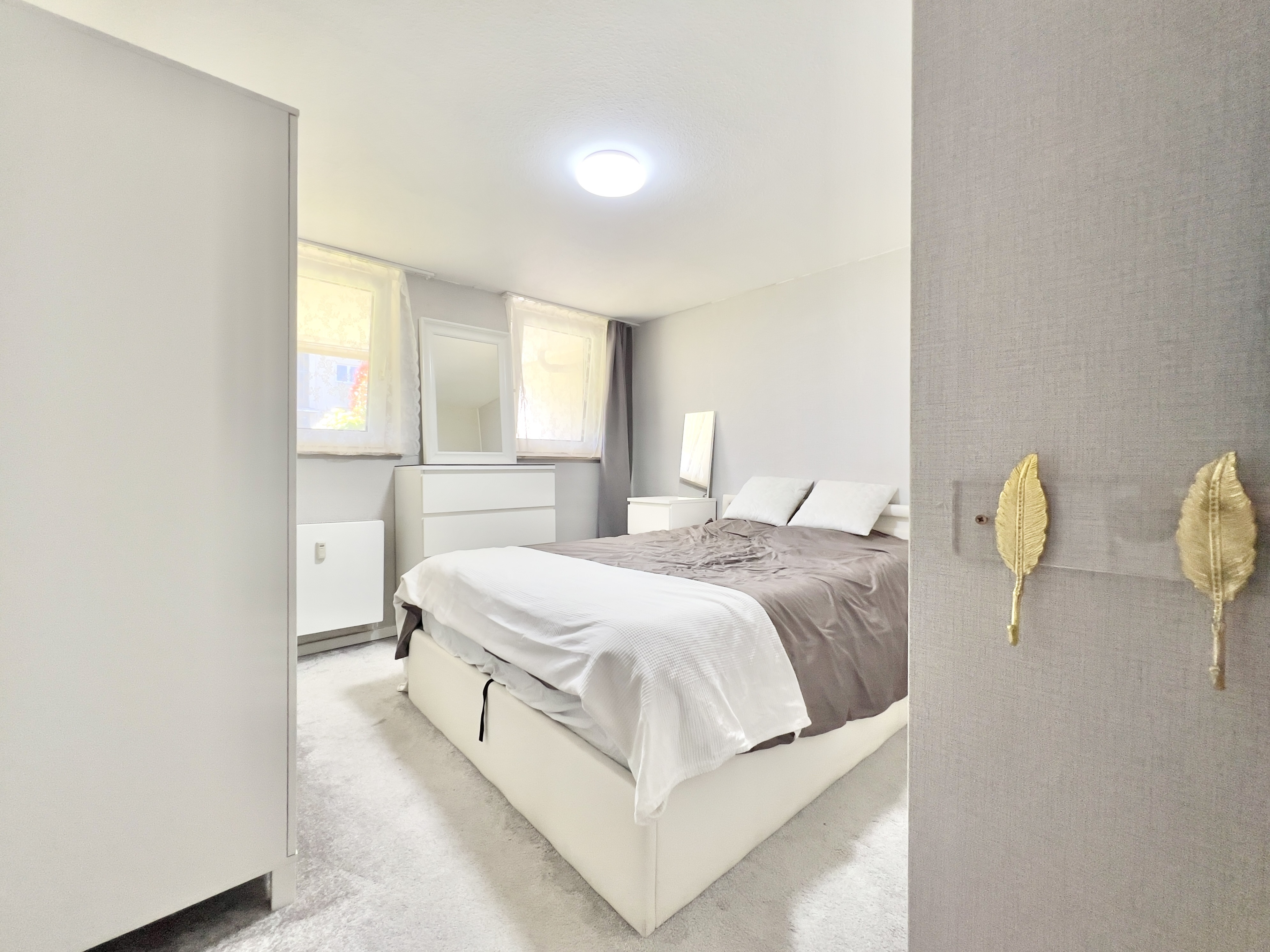 TOP-GEPFLEGT UND MÖBLIERT 🤩 2-Zimmer-Wohnung mit Stellplatz in Köln-Porz!
