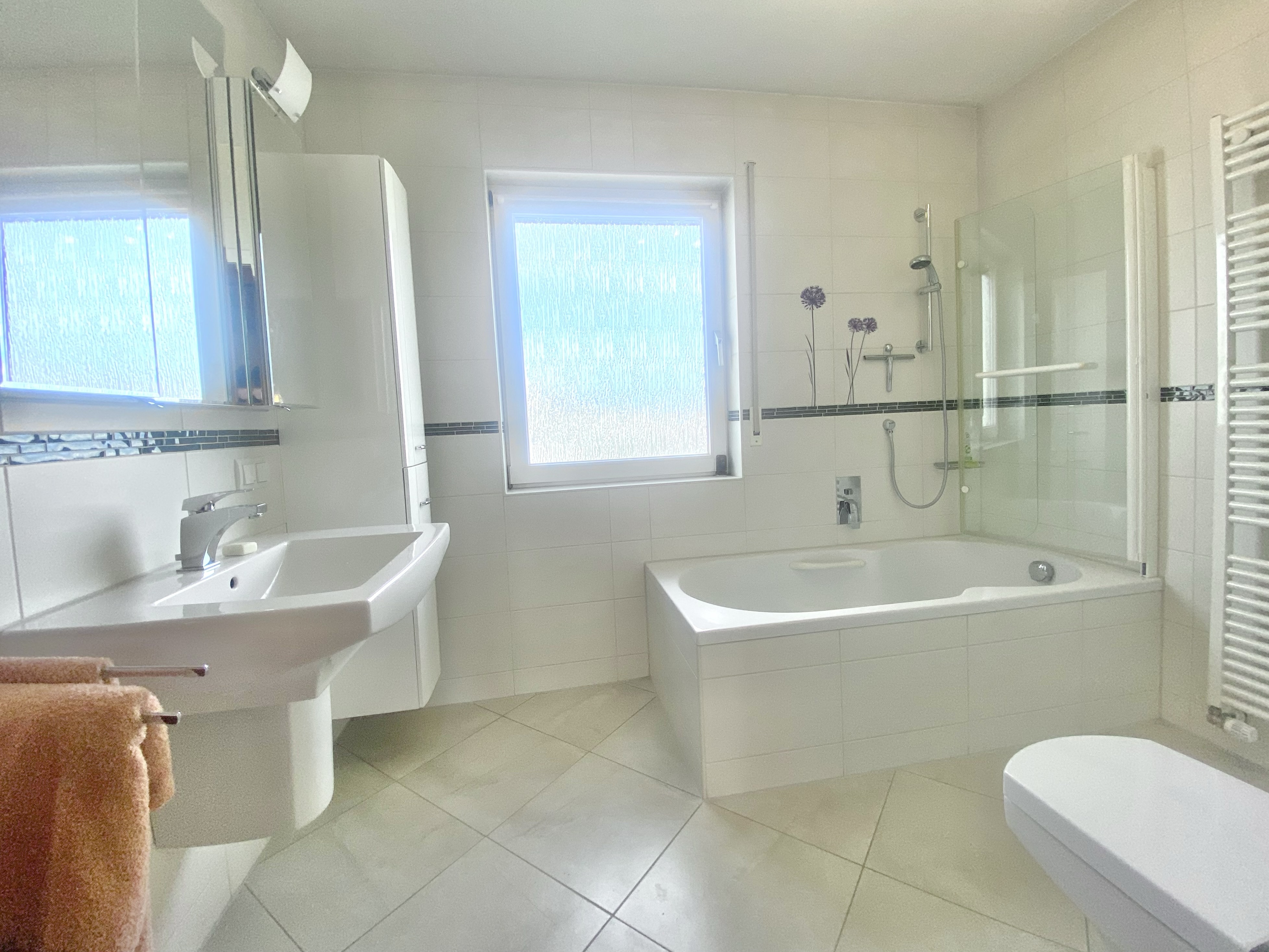 Familientraum in idyllischer Feldrandlage mit neuer Gasheizung!