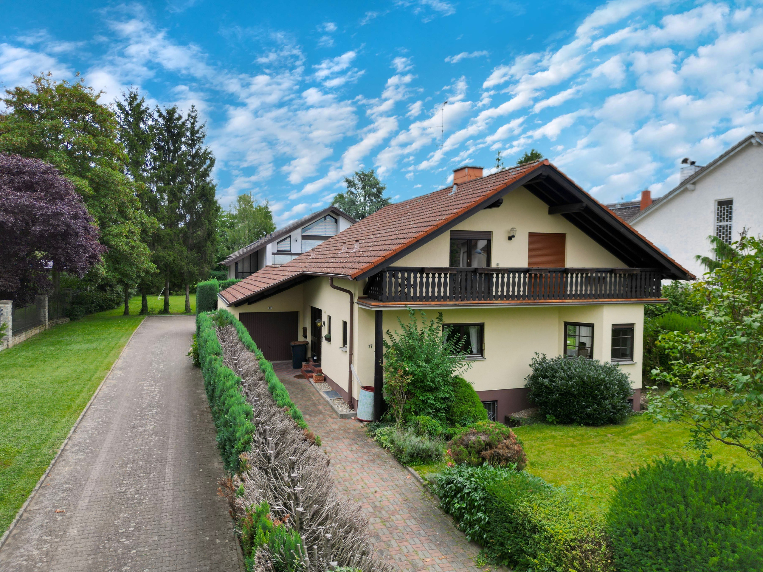 FRANKFURTER FAMILIENTRAUM - Freistehendes Einfamilienhaus mit großem Garten in ruhiger Lage!