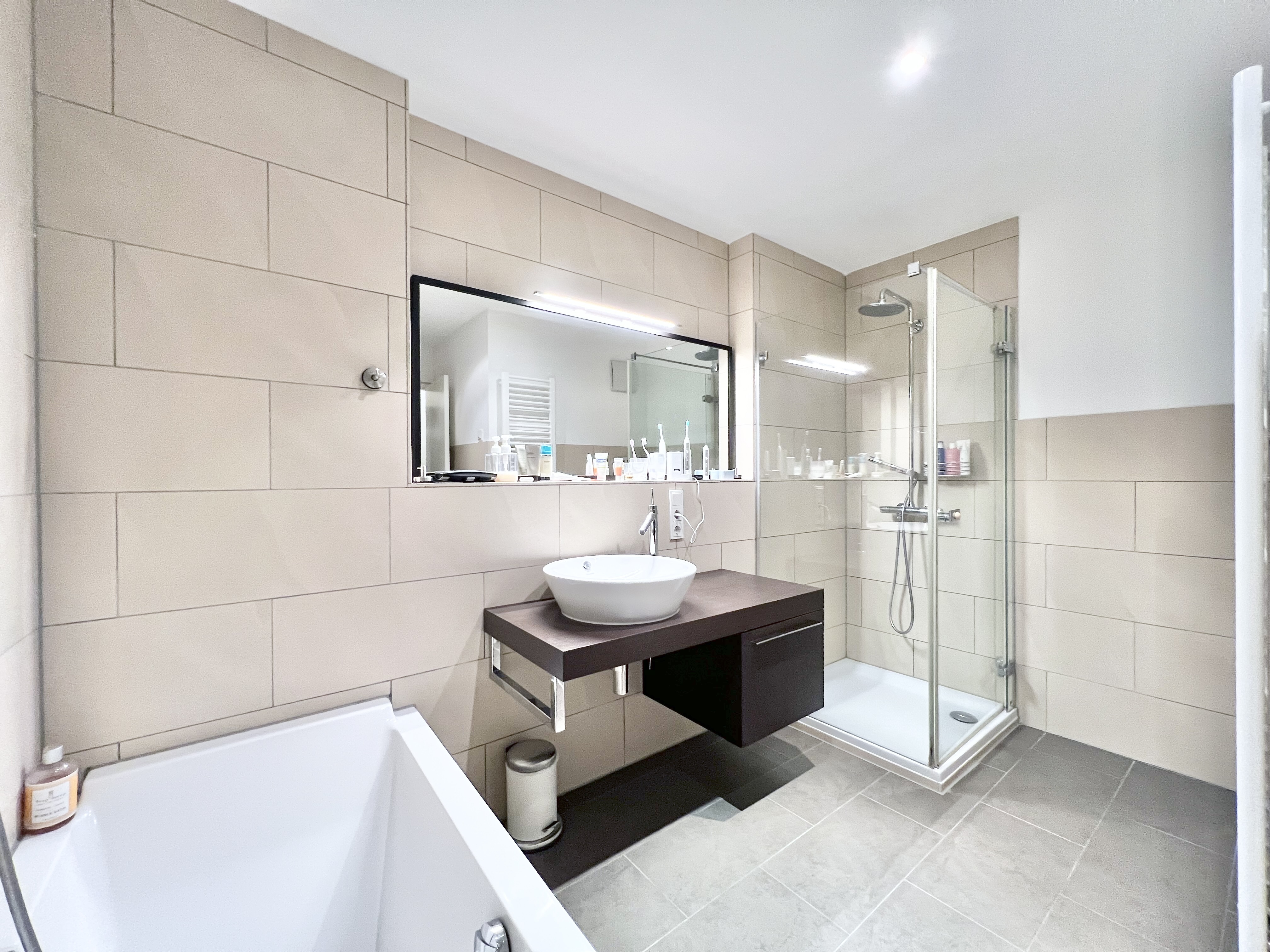 FRANKFURTER HAFEN ⚓ Luxuriöse 3-Zimmer-Wohnung mit grandiosem Ausblick auf den Main!