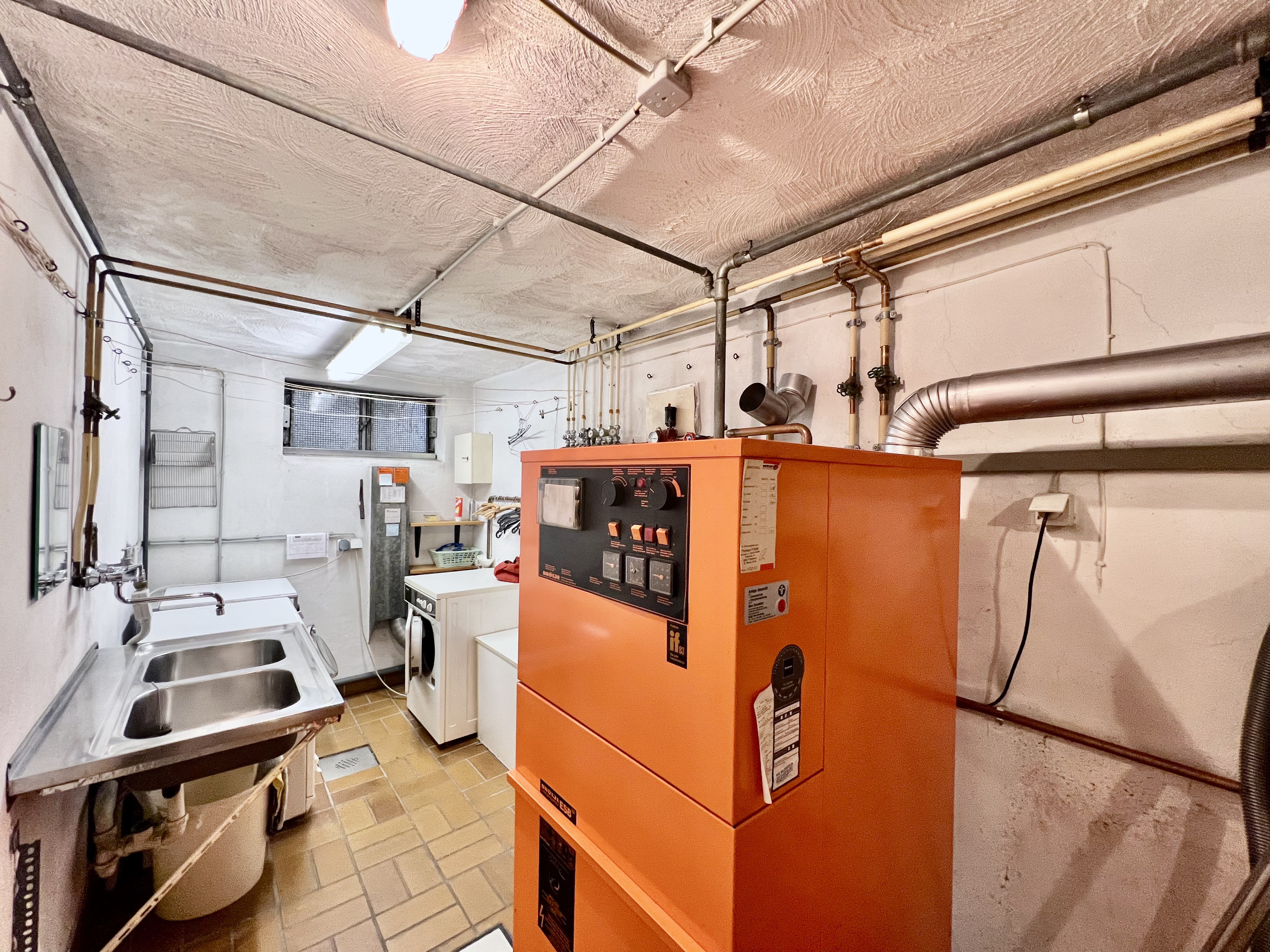 FRANKFURTER FAMILIENTRAUM - Freistehendes Einfamilienhaus mit großem Garten in ruhiger Lage!