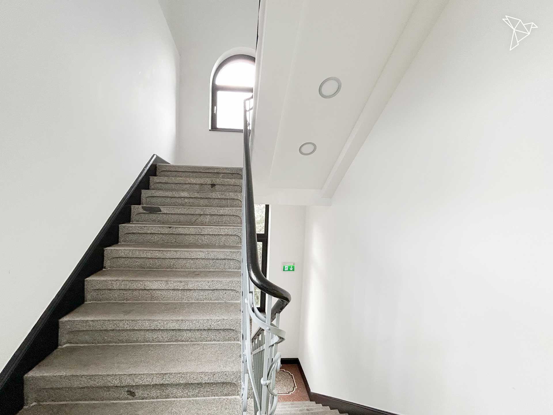 INVESTMENT MIT UMNUTZUNGSPOTENZIAL 🧱 Zukunftsorientiertes Mehrfamilienhaus aus Bestand in Hanau!