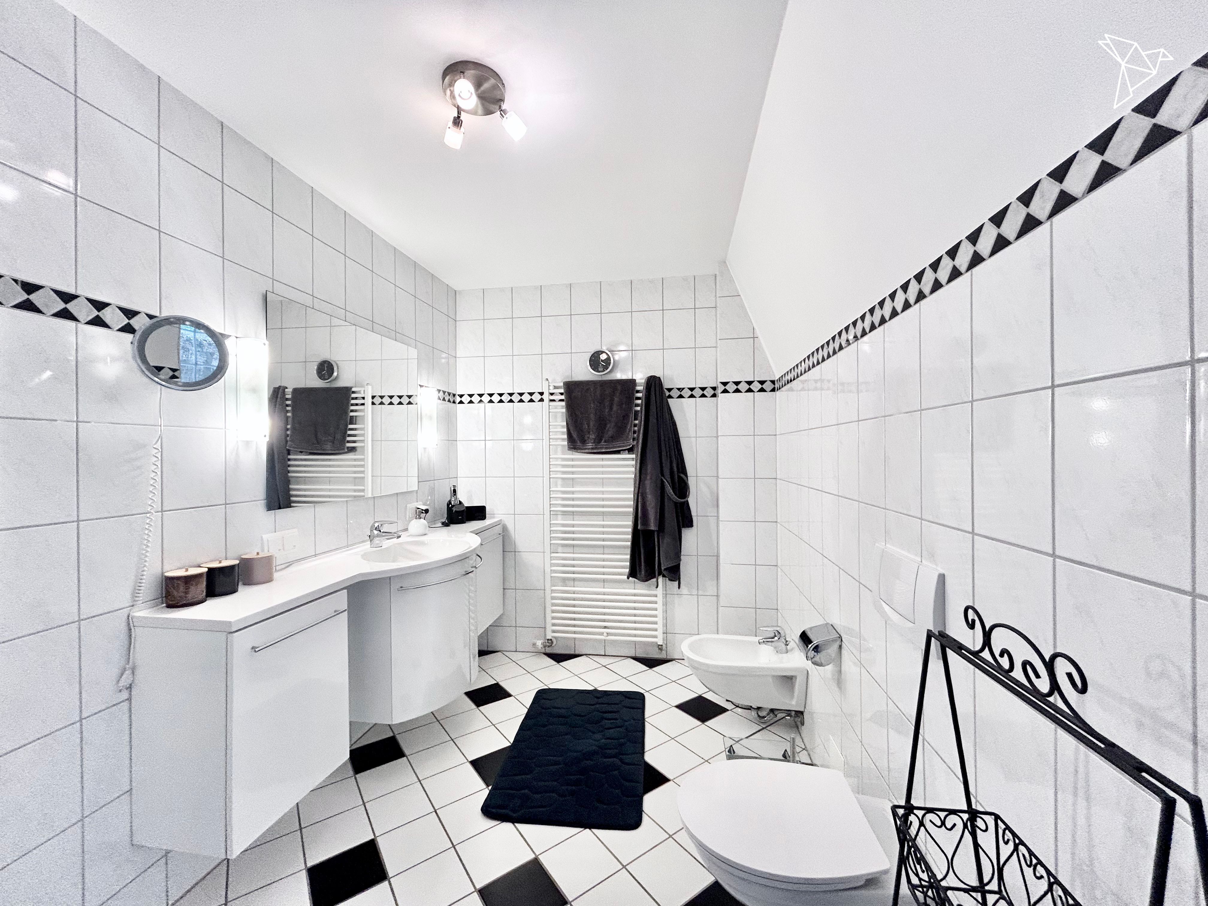 WOHNEN AUF HÖCHSTEM NIVEAU 🌟 Traumvilla mit Skyline-Blick & riesigem Garten!