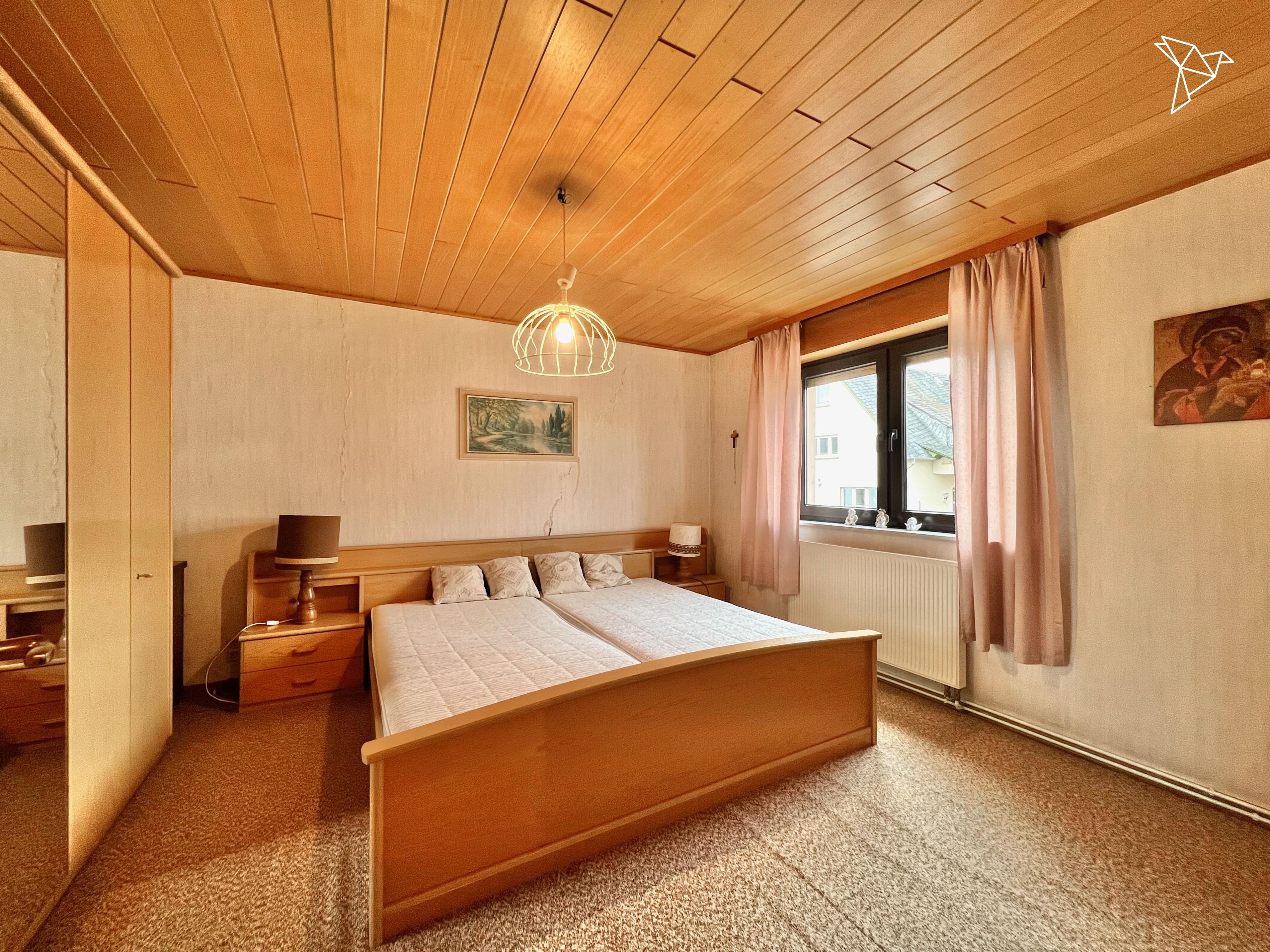 IDYLLISCHE RUHEOASE 🏡 Großes Grundstück & gemütliches Wohngefühl in Hundsangen!