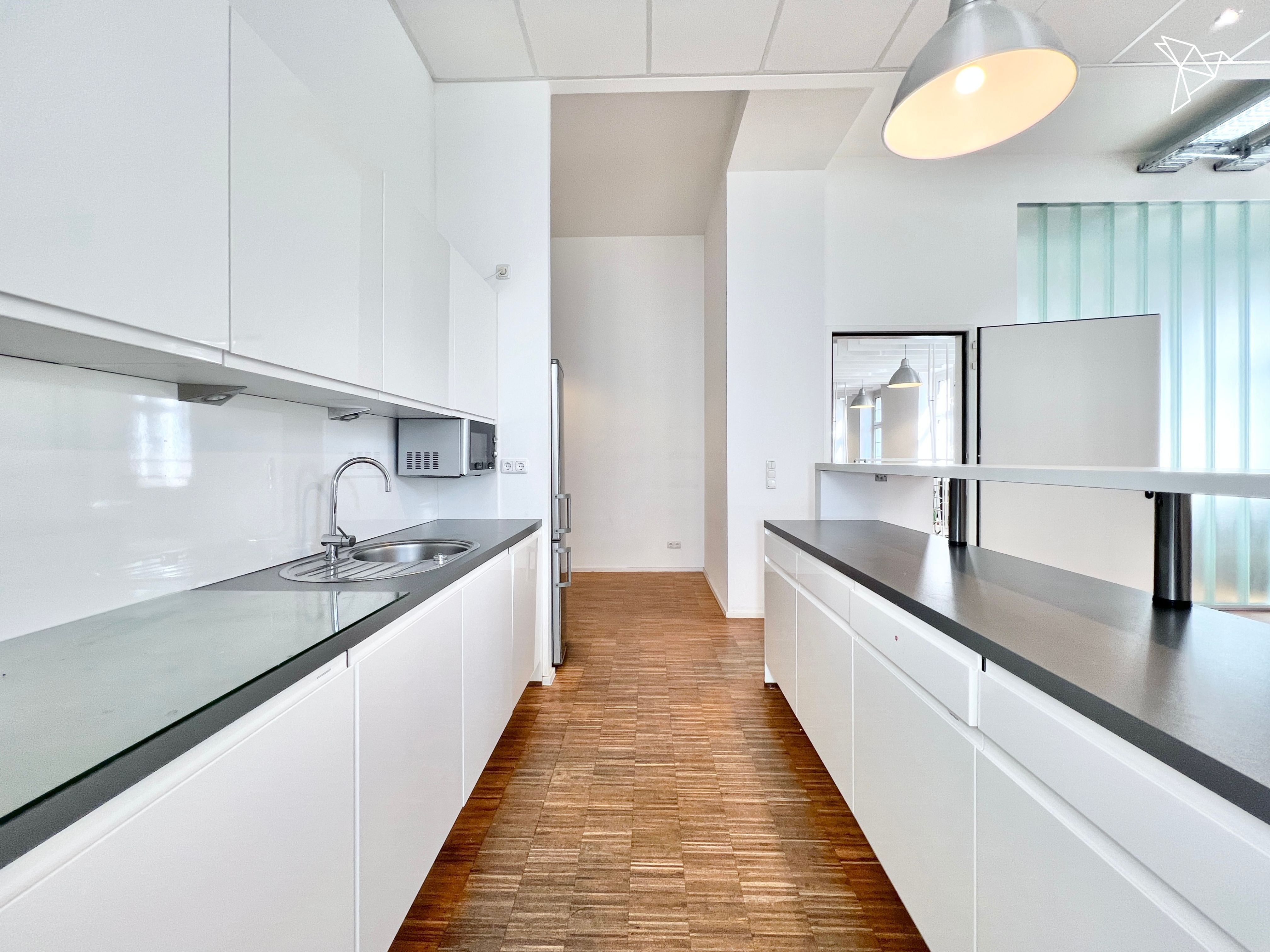 LOFT FLAIR & ALTBAUCHARME 🏛️ Repräsentative Bürofläche im Herzen von Frankfurt!