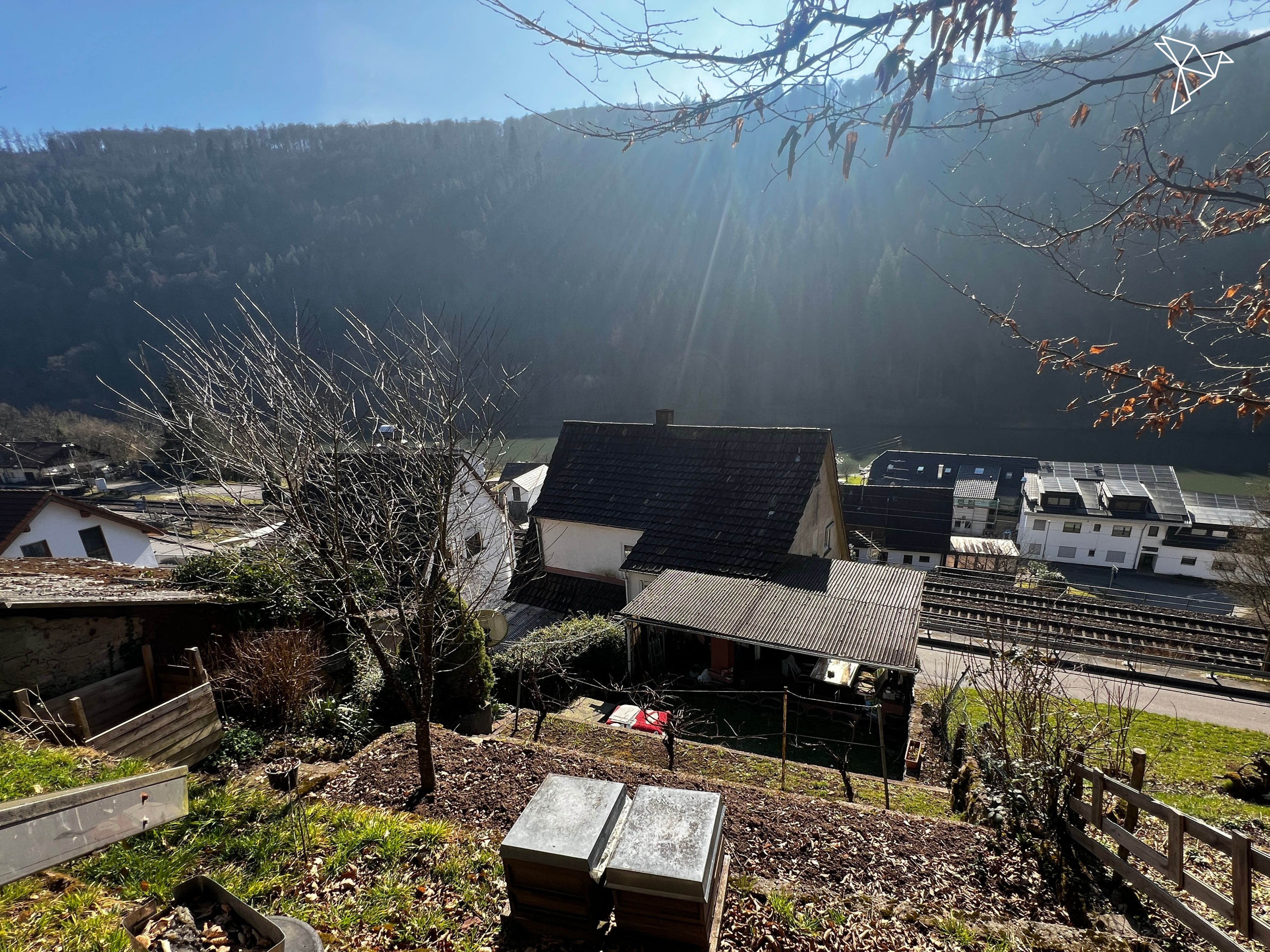 HIER SCHLUMMERT POTENTIAL 🤩 Sanierungsbedürftiges Mehrfamilienhaus mit Traumaussicht in Lindach!