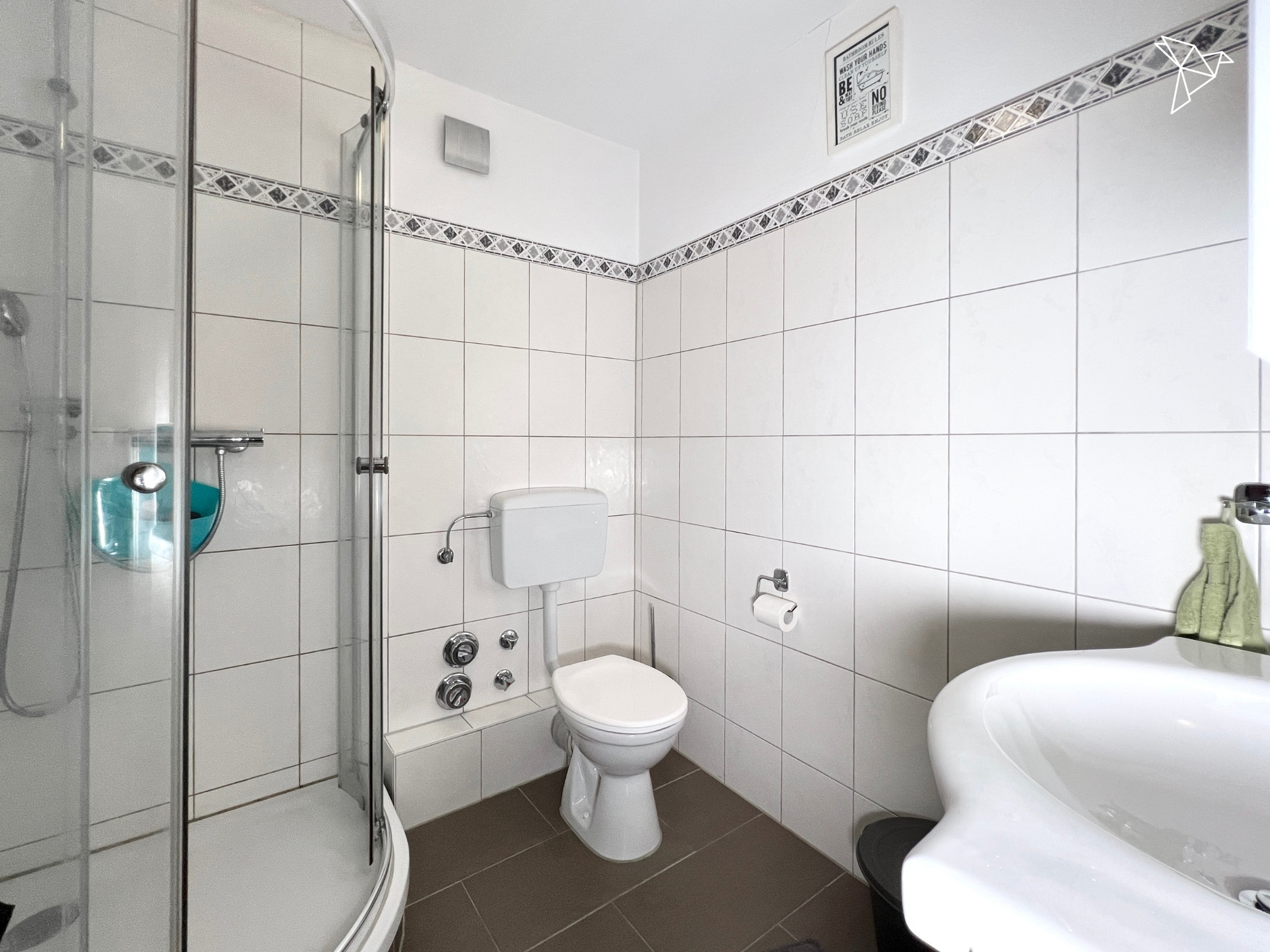 GEPFLEGT UND SONNIG ☀️ Helle 2-Zimmer-Wohnung mit großem Balkon und Stellplatz in Hanau!