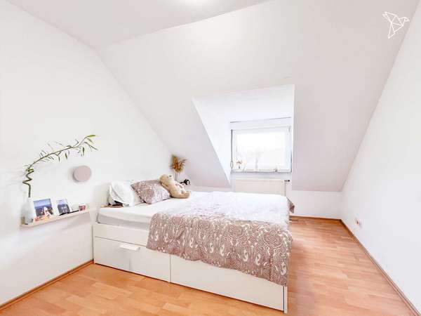 KAPITALANLAGE MIT BLICK 🌅 Vermietete Dachgeschosswohnung mit Balkon in Koblenz!