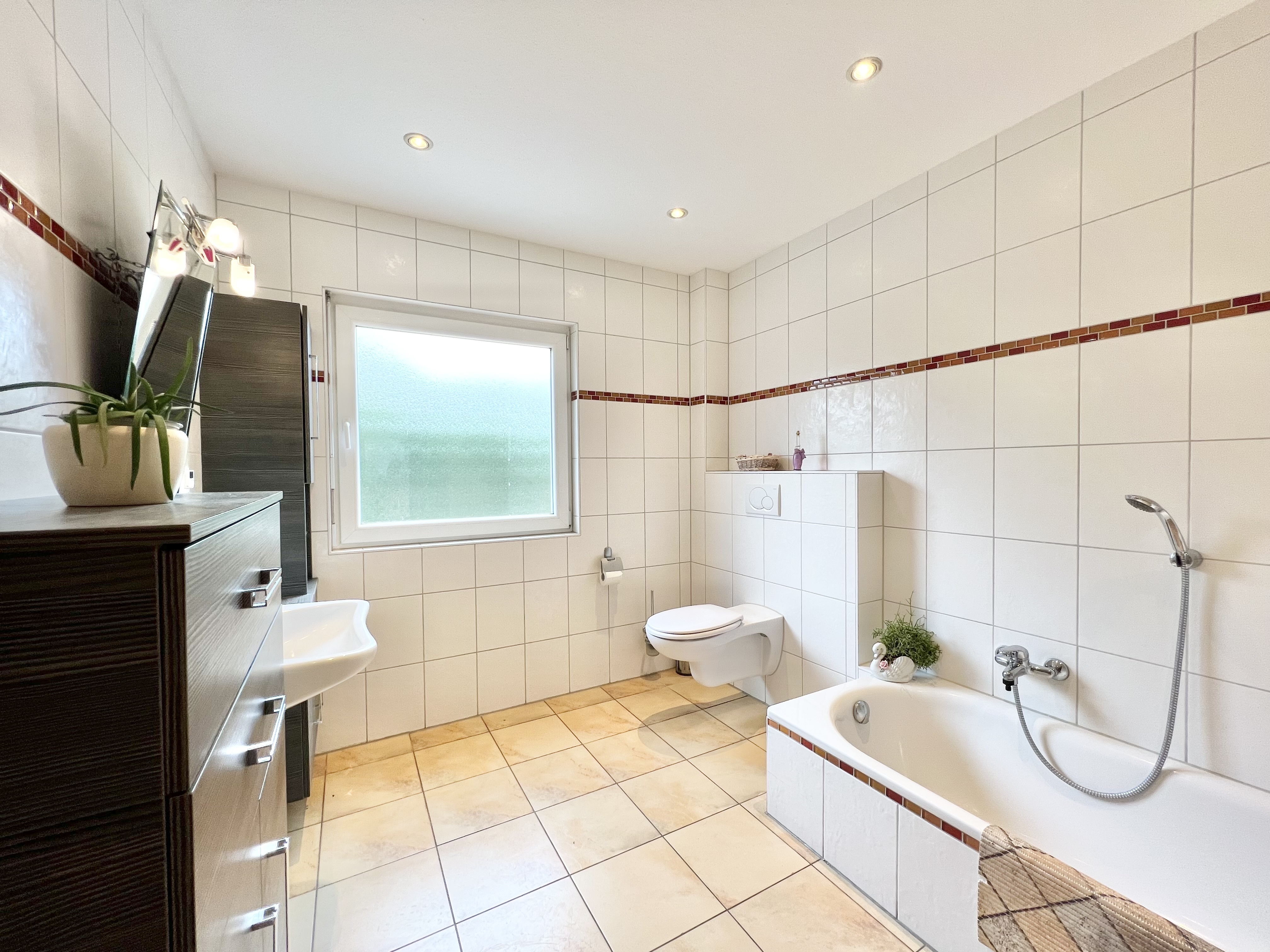 AM RANDE DER FELDER - Barrierefreies Traumhaus am Feldrand mit eigenem Koi-Teich!