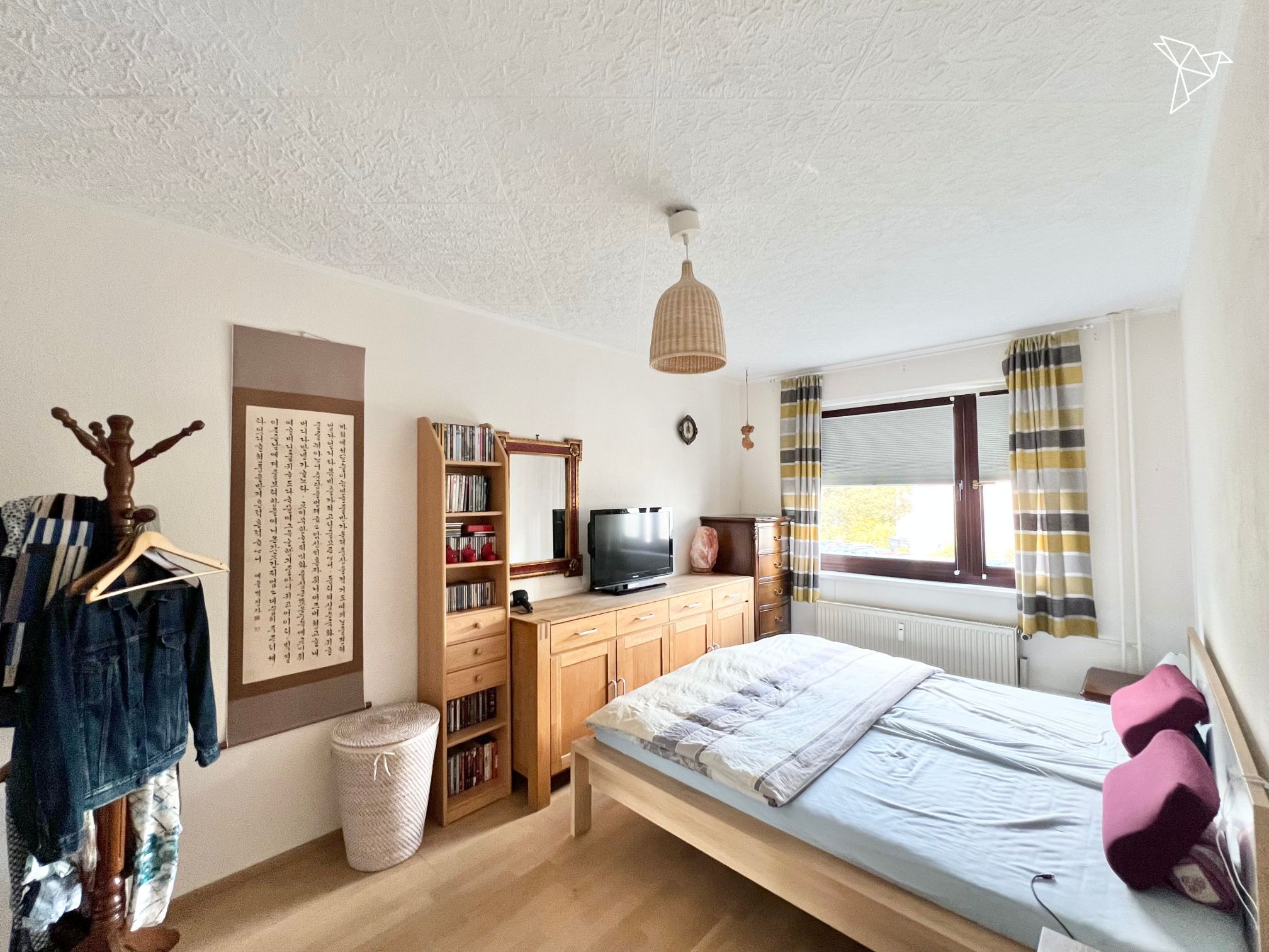 BLICK INS GRÜNE 🌳 Geräumige 3-Zimmer-Wohnung mit Balkon in Schwalbach am Taunus!