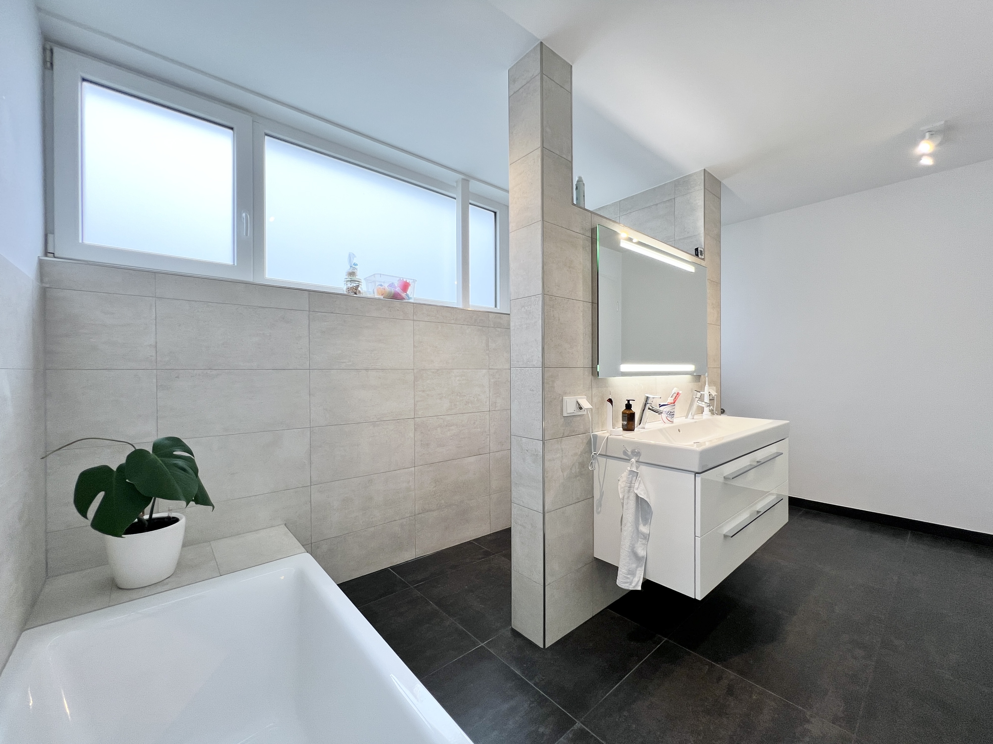 POOL MIT TALBLICK - Luxuriöses Einfamilienhaus mit exklusiver Ausstattung in Eppstein!