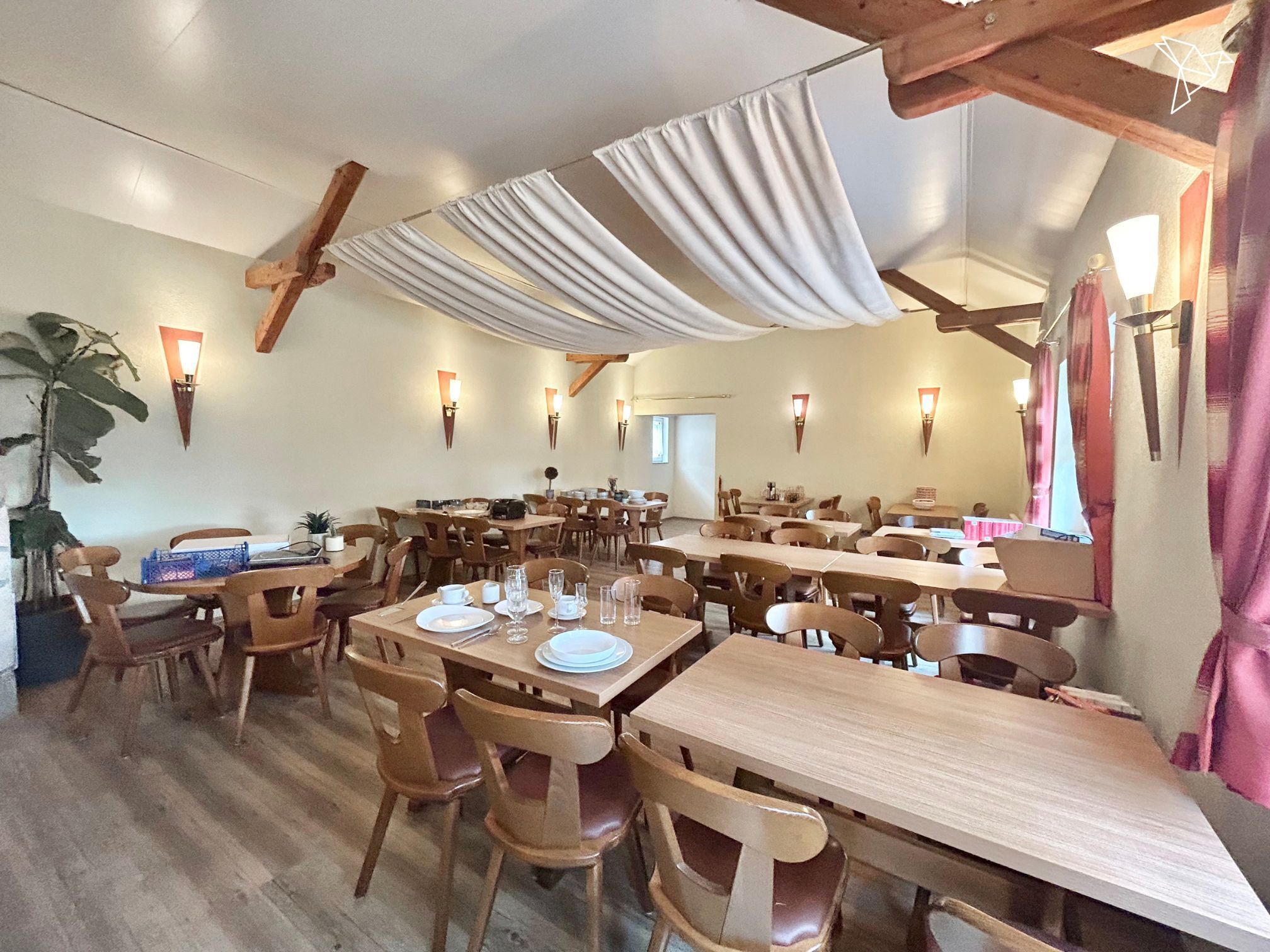 GOLDGRUBE ⭐️ 1,4-facher Jahresumsatz – Gewerbegrundstück mit Gastronomie und MFH in Usingen!