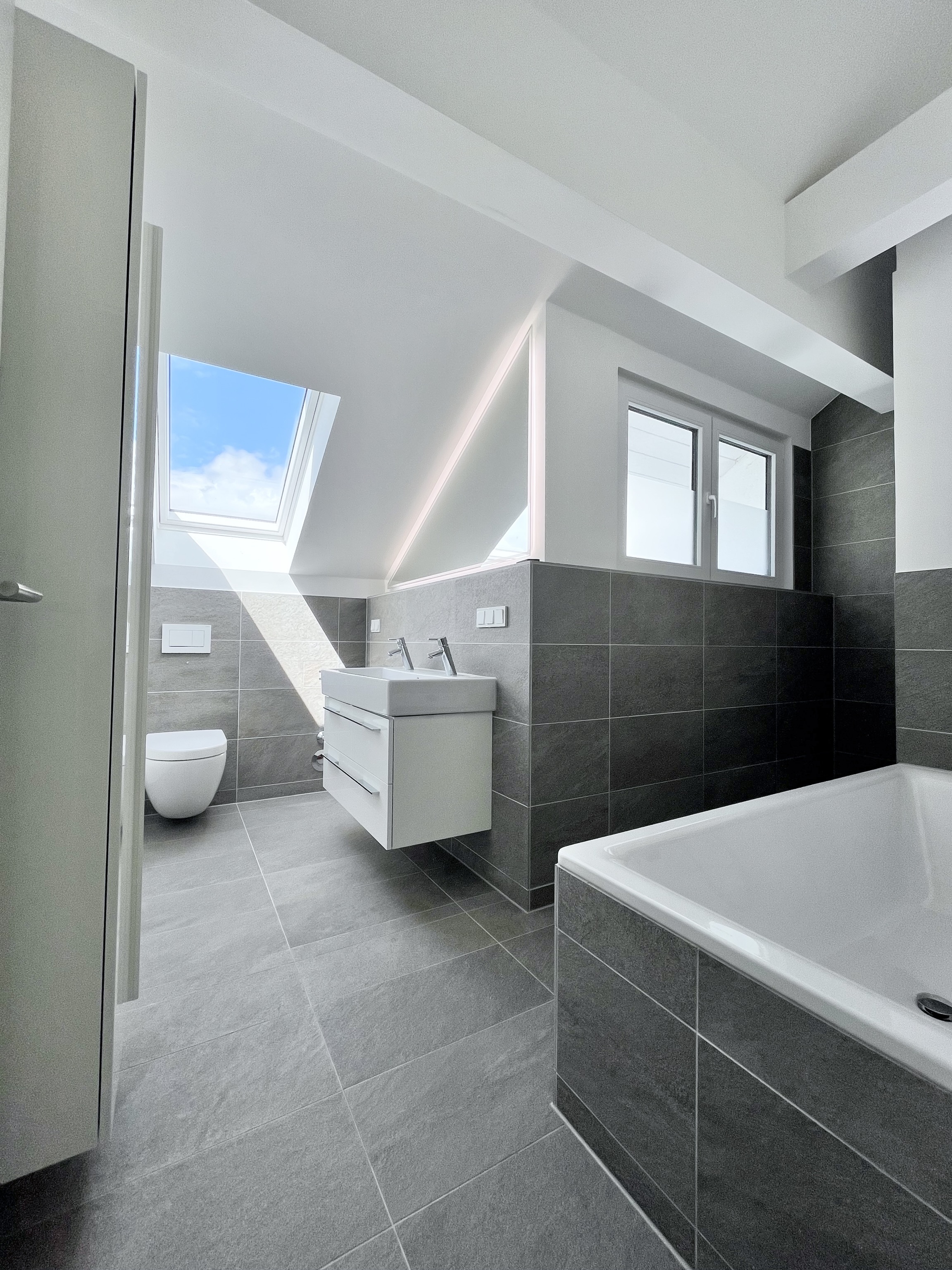 ÜBER DEN DÄCHERN VON FRANKFURT - Luxuriöses Penthouse mit toller Dachterrasse in Sachsenhausen!