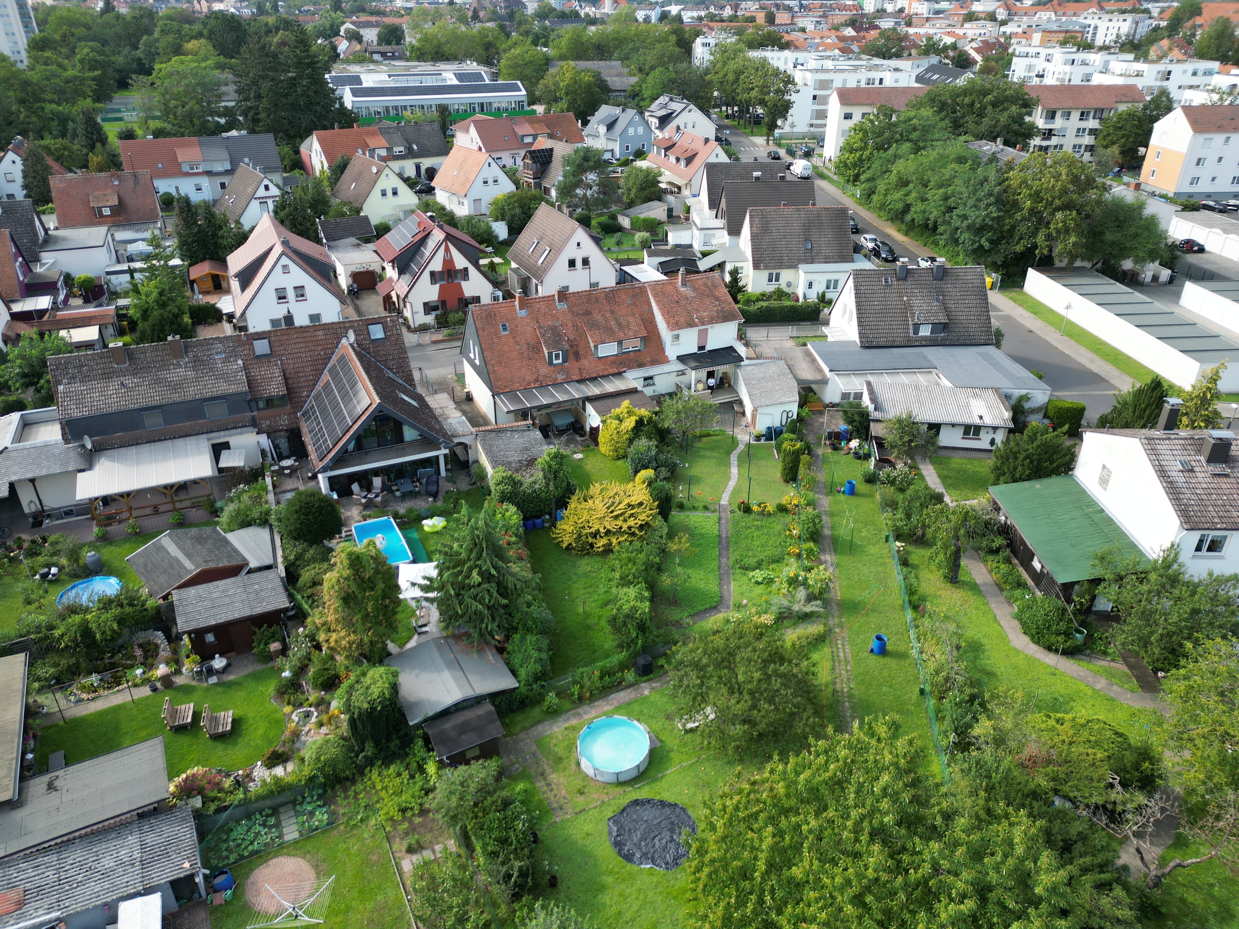 RESERVIERT - SOMMERTRAUM - Familienfreundliche Doppelhaushälfte mit großem Garten Hanau-Lamboy!