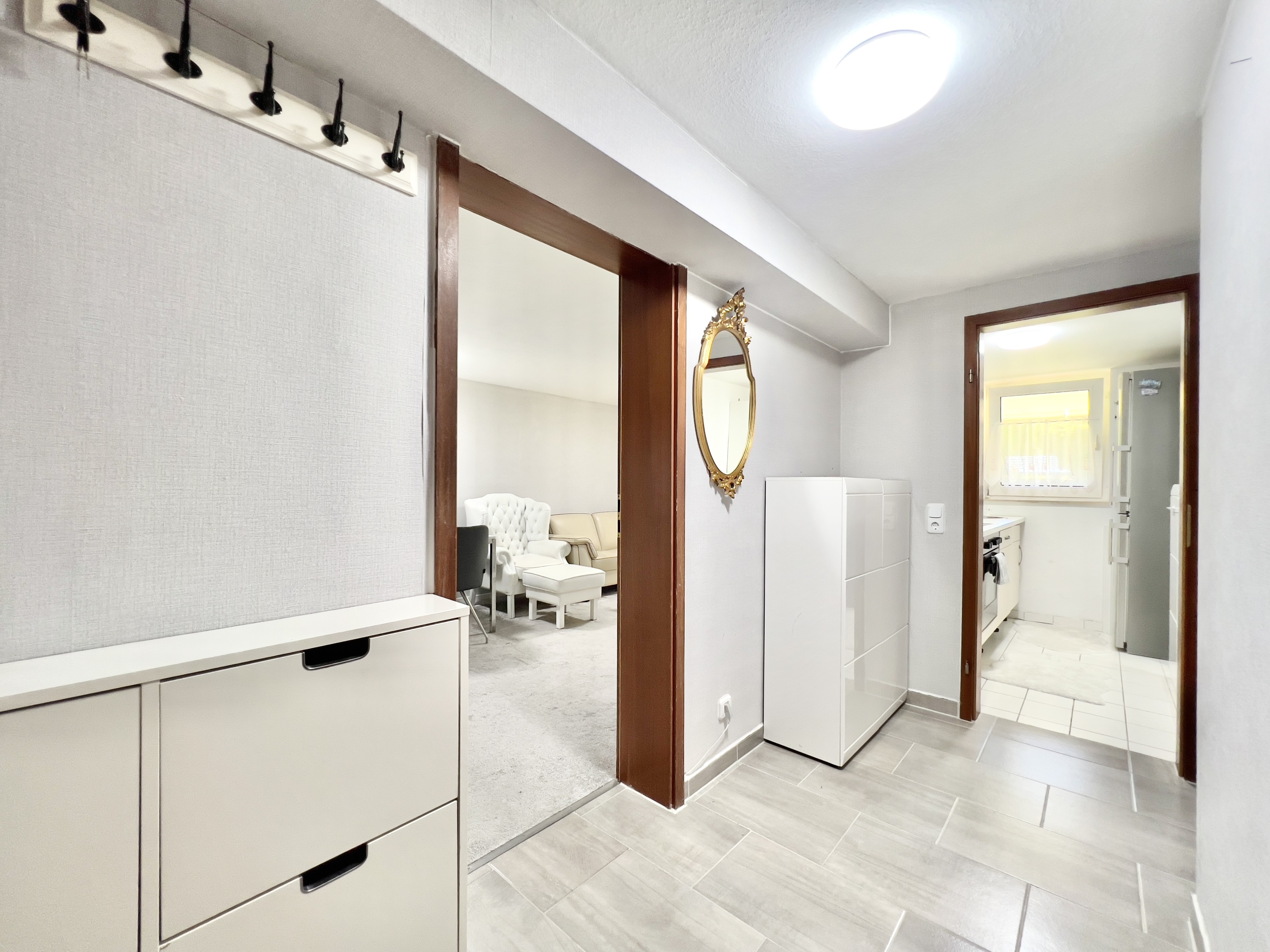 TOP-GEPFLEGT UND MÖBLIERT 🤩 2-Zimmer-Wohnung mit Stellplatz in Köln-Porz!