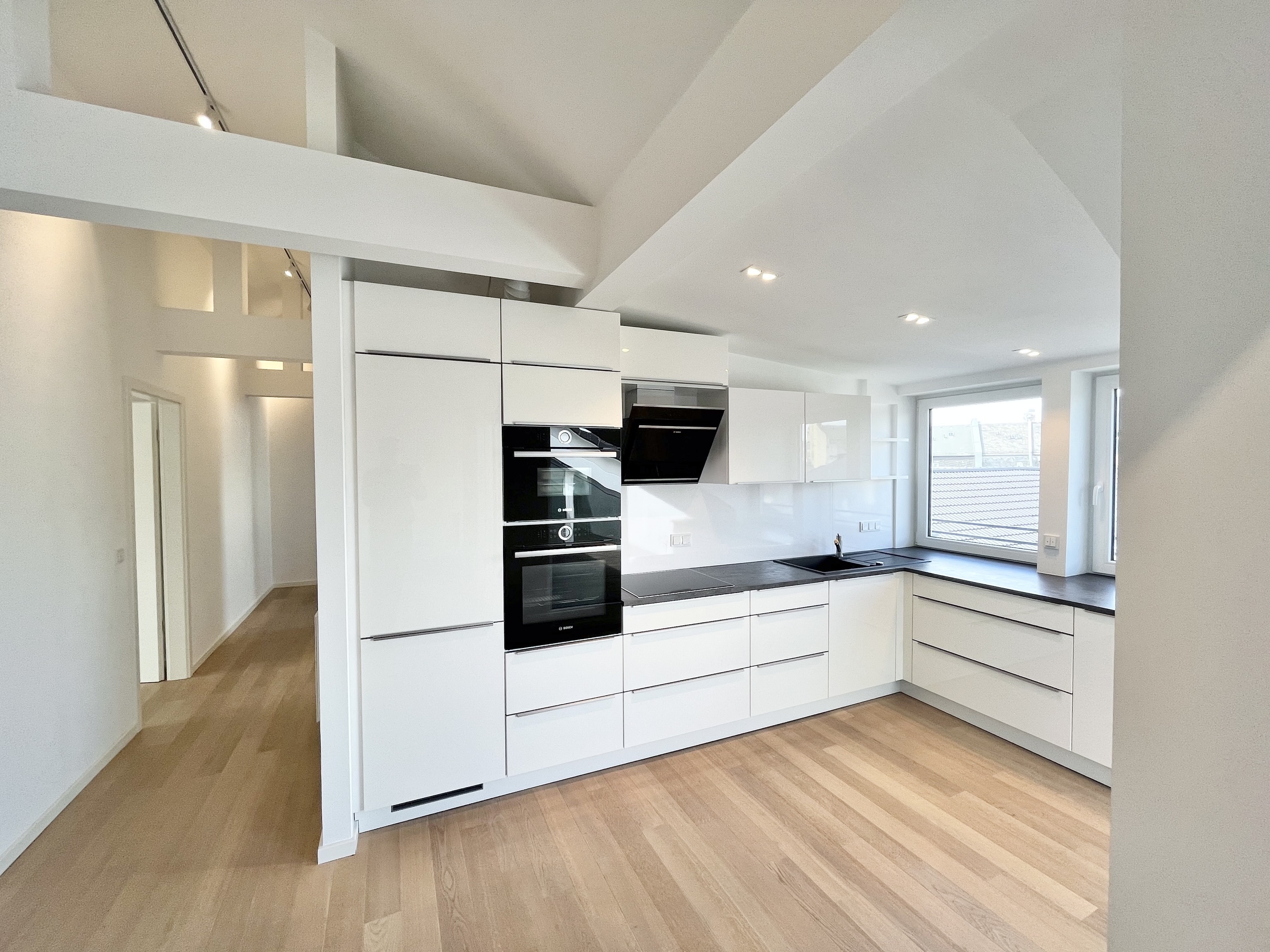 ÜBER DEN DÄCHERN VON FRANKFURT - Luxuriöses Penthouse mit toller Dachterrasse in Sachsenhausen!