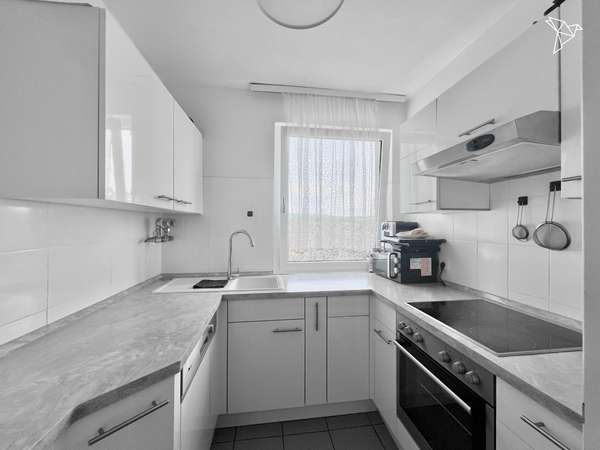 SONNIG & FREUNDLICH ☀️ Helle, modernisierte 4-Zimmer-Wohnung im Herzen von Bad Homburg!