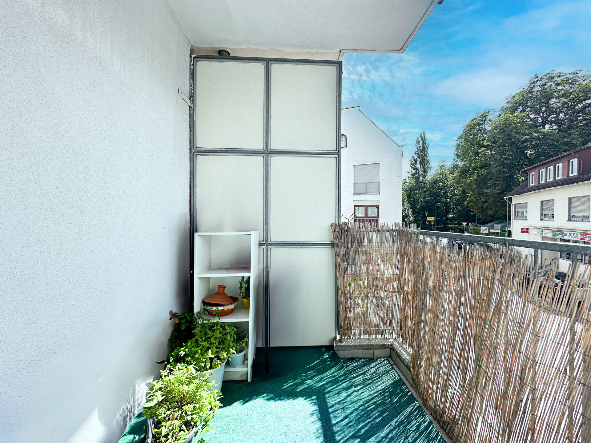 RAUMWUNDER MIT CHARME 🤩 Attraktive 2-Zimmer-Wohnung in zentraler Lage von Niederursel!