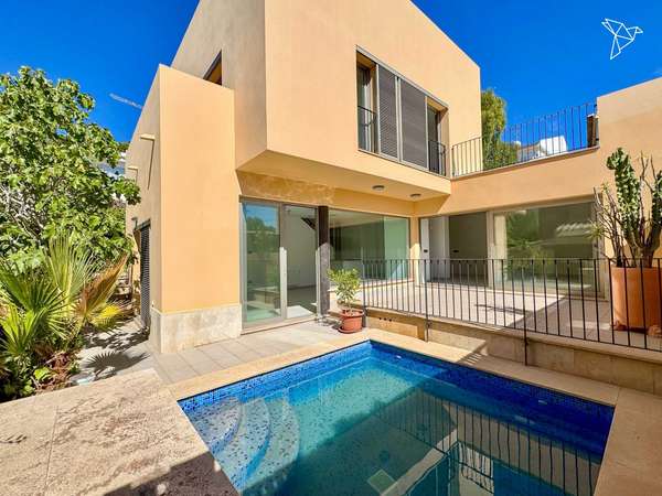MODERNES STADTHAUS 🏖️ Meerblick, Pool & großzügige Dachterrasse in Genova!