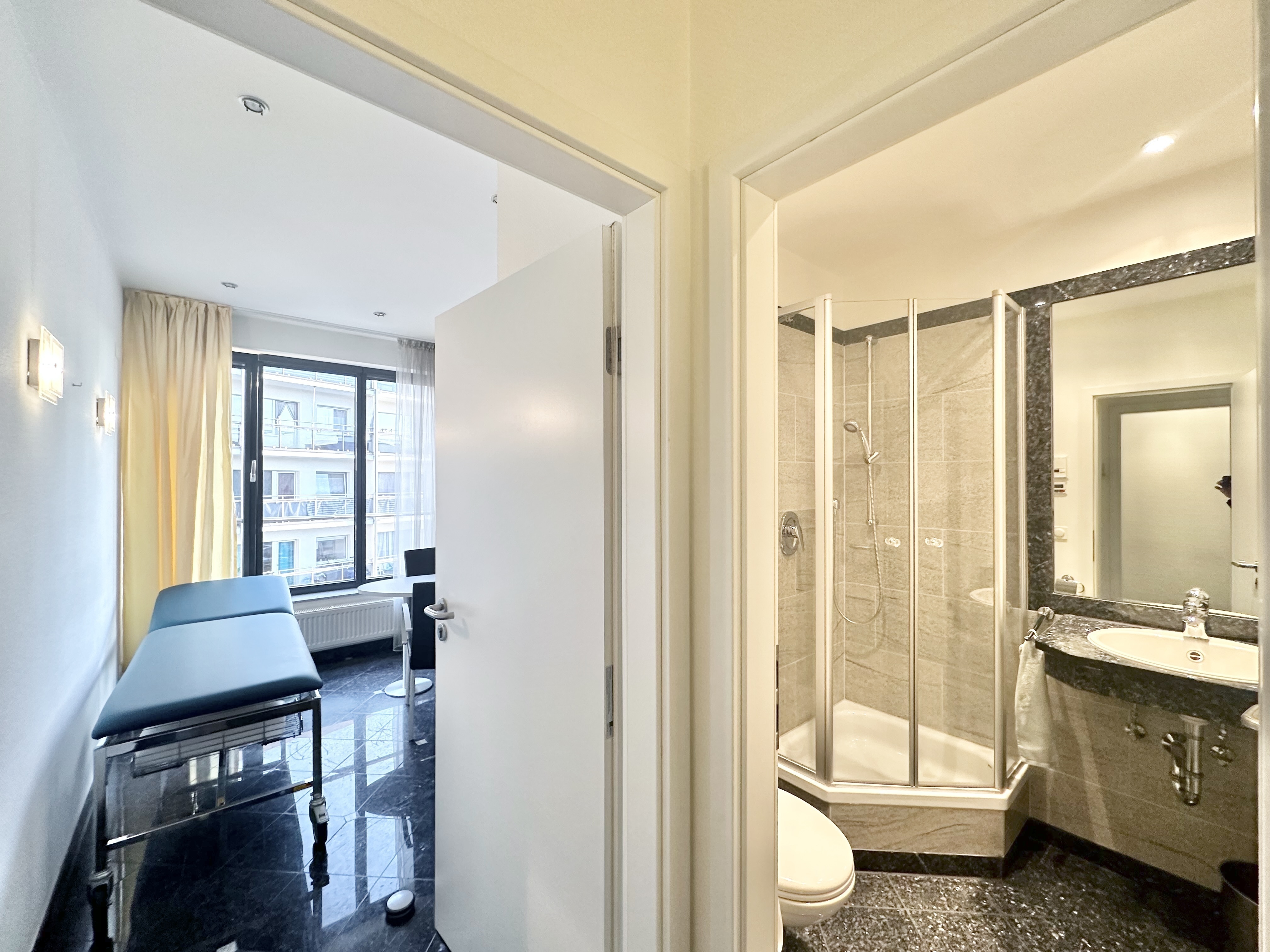 IHRE PRAXIS IN KÖNIGSTEIN - Großzügige Praxis in zentraler Lage!