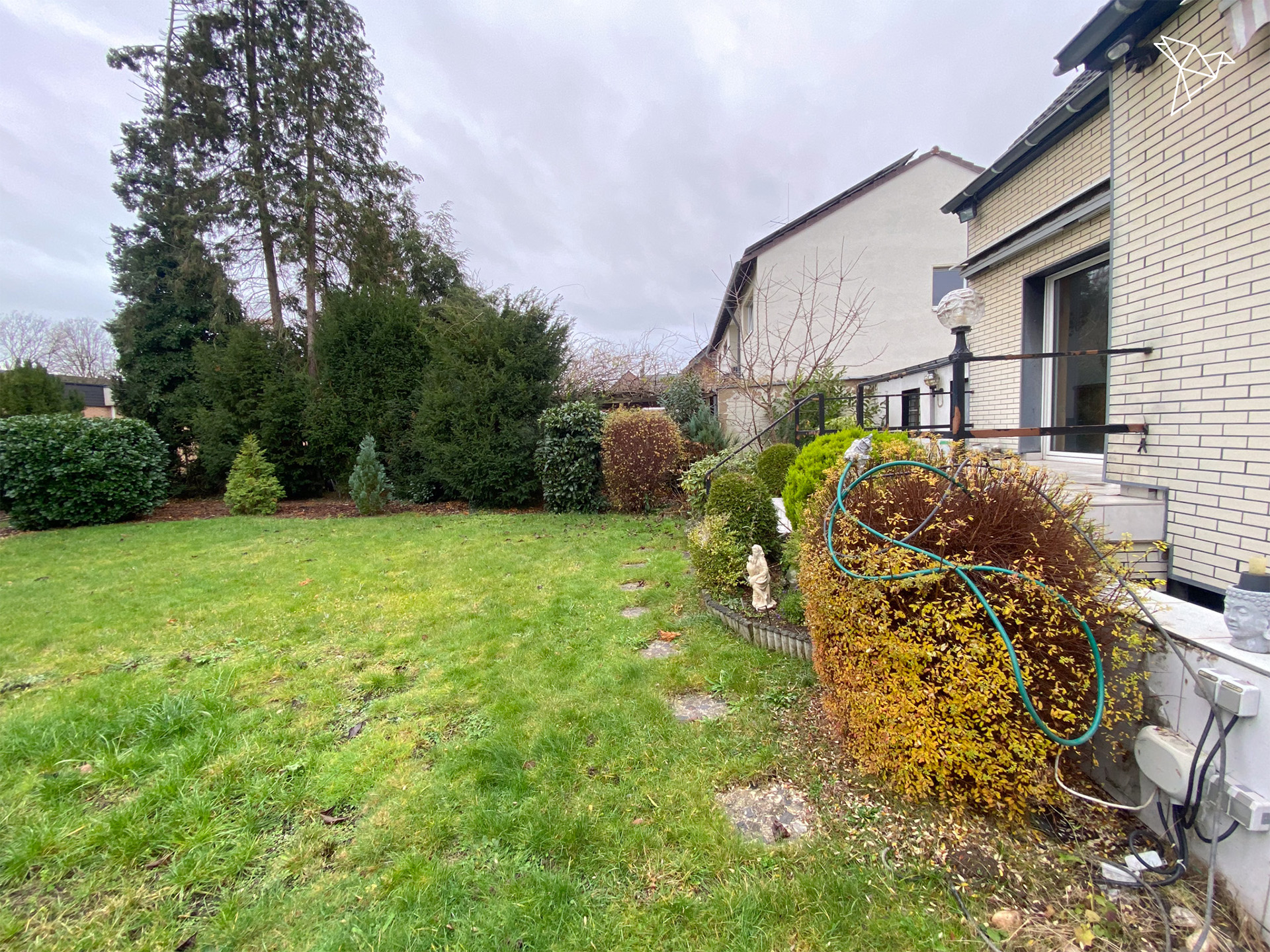 ZUKUNFTSORIENTIERT UND BARRIEREFREI 🏡 Gemütliches Einfamilienhaus mit Garten in Köln!