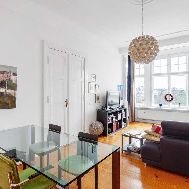 Charming 3-room apartment in a historic building near the Spree River. Available from July 1, 2026.