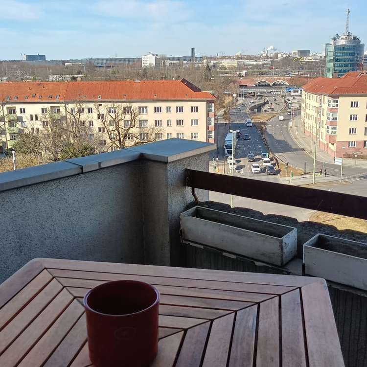 Vacant, bright 1-room-apartment near Kurfürstendamm and ICC Berlin