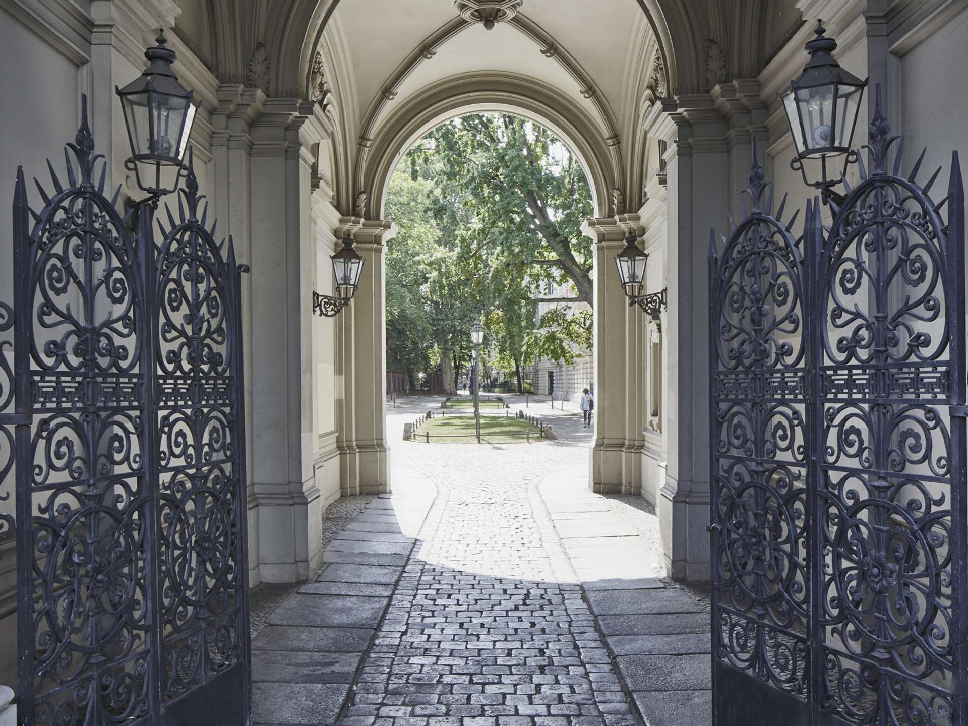 Riehmers Hofgarten Entrance | Großbeerenstraße