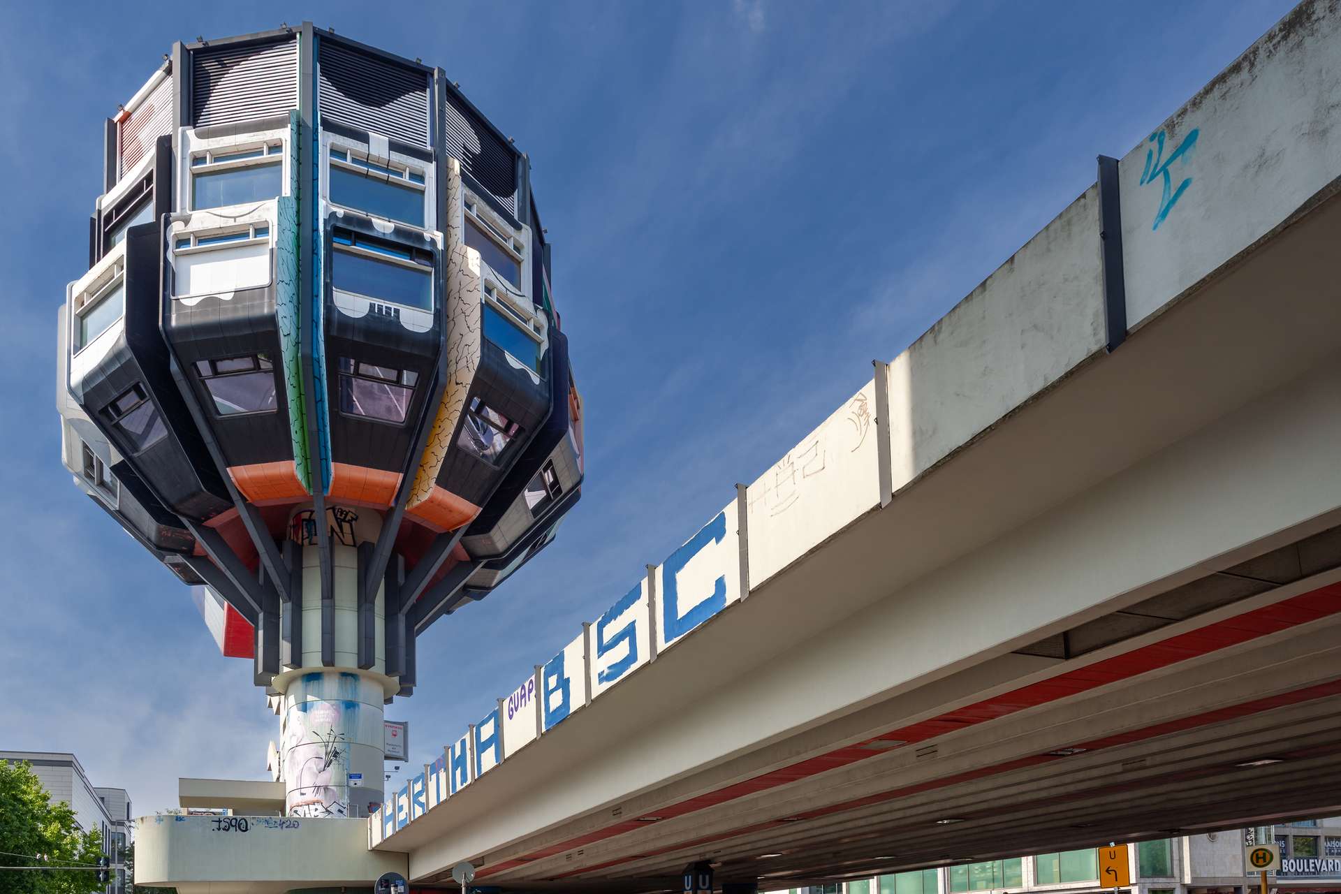 Bierpinsel at Schloßstraße | Suchlandstraße