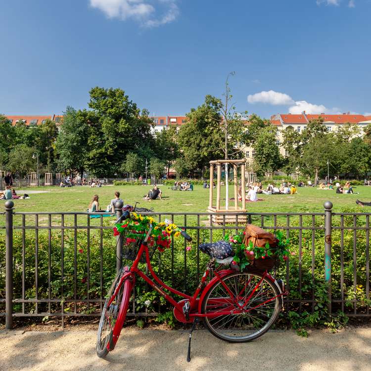 Exceptionally charming classical apartment in the heart to Friedrichshain