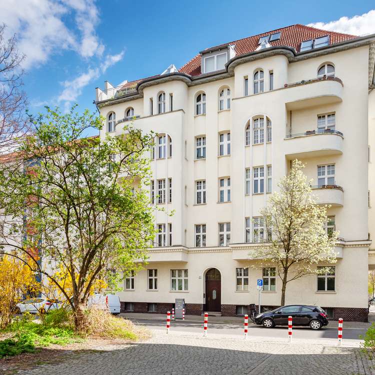 Berlin-Alt-Treptow: Bezugsfreie Eigentumswohnung mit 85m² und Balkon