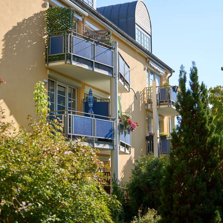 Berlin-Köpenick: Bezugsfreie Erdgeschosswohnung mit Terrasse und Stellplatz