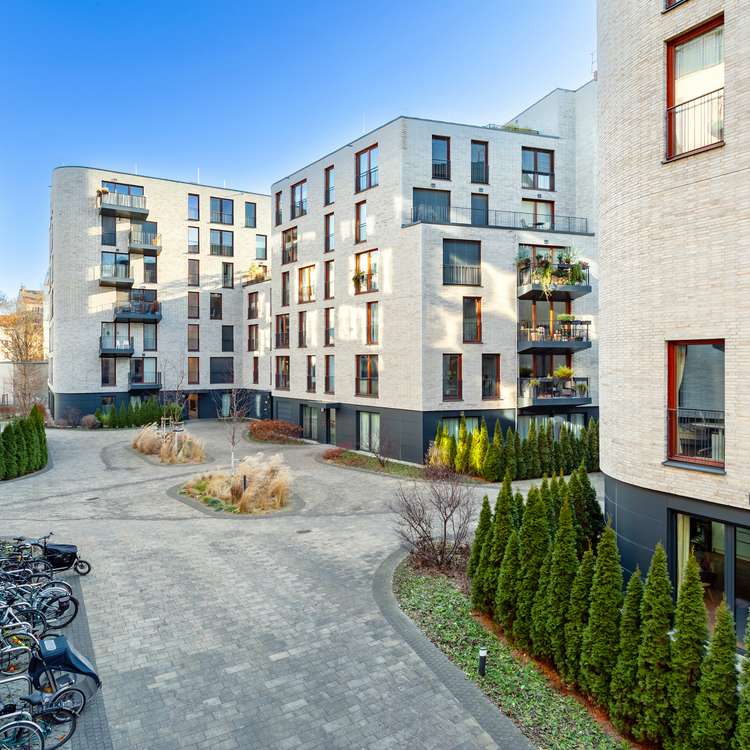 Stylish modern apartment with balcony and underground parking in the sought-after Prenzlauer Berg district