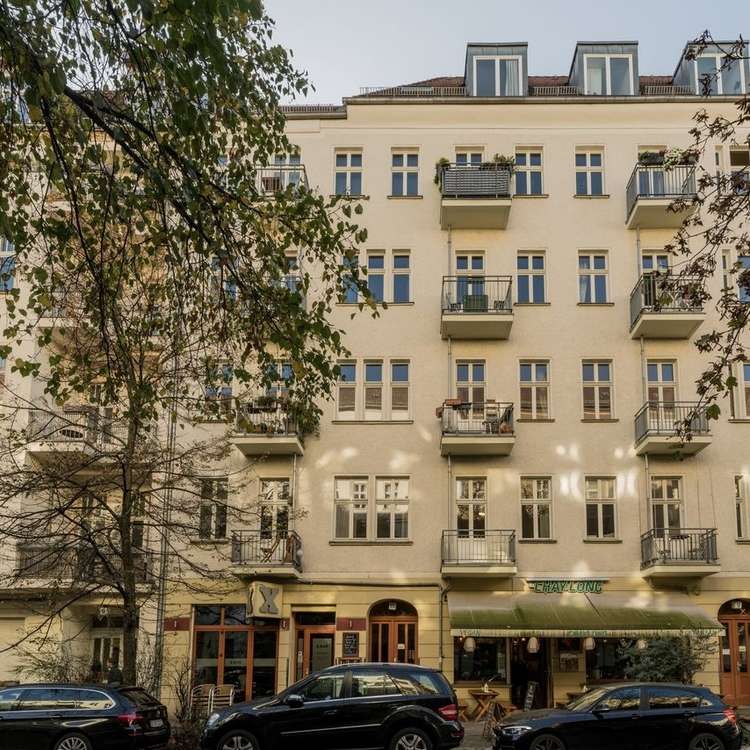 Helmholtz quarter: Vacant 1-room apartment with balcony