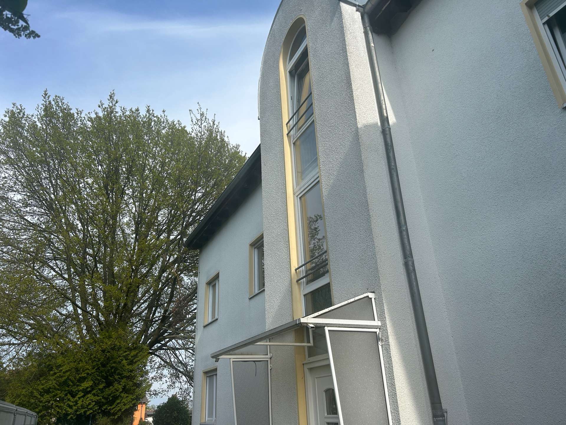 Vermietet! Ländlich gelegene Wohnung mit Balkon, Küche und Carport!