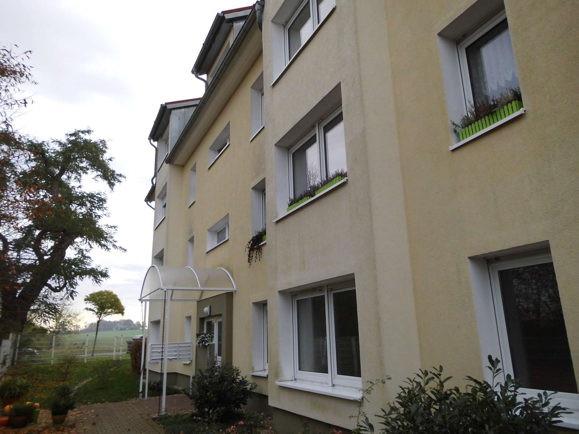 Idyllisch gelegene Vierraumwohnung mit Terrasse! * überarbeitet NaL 21.10.16