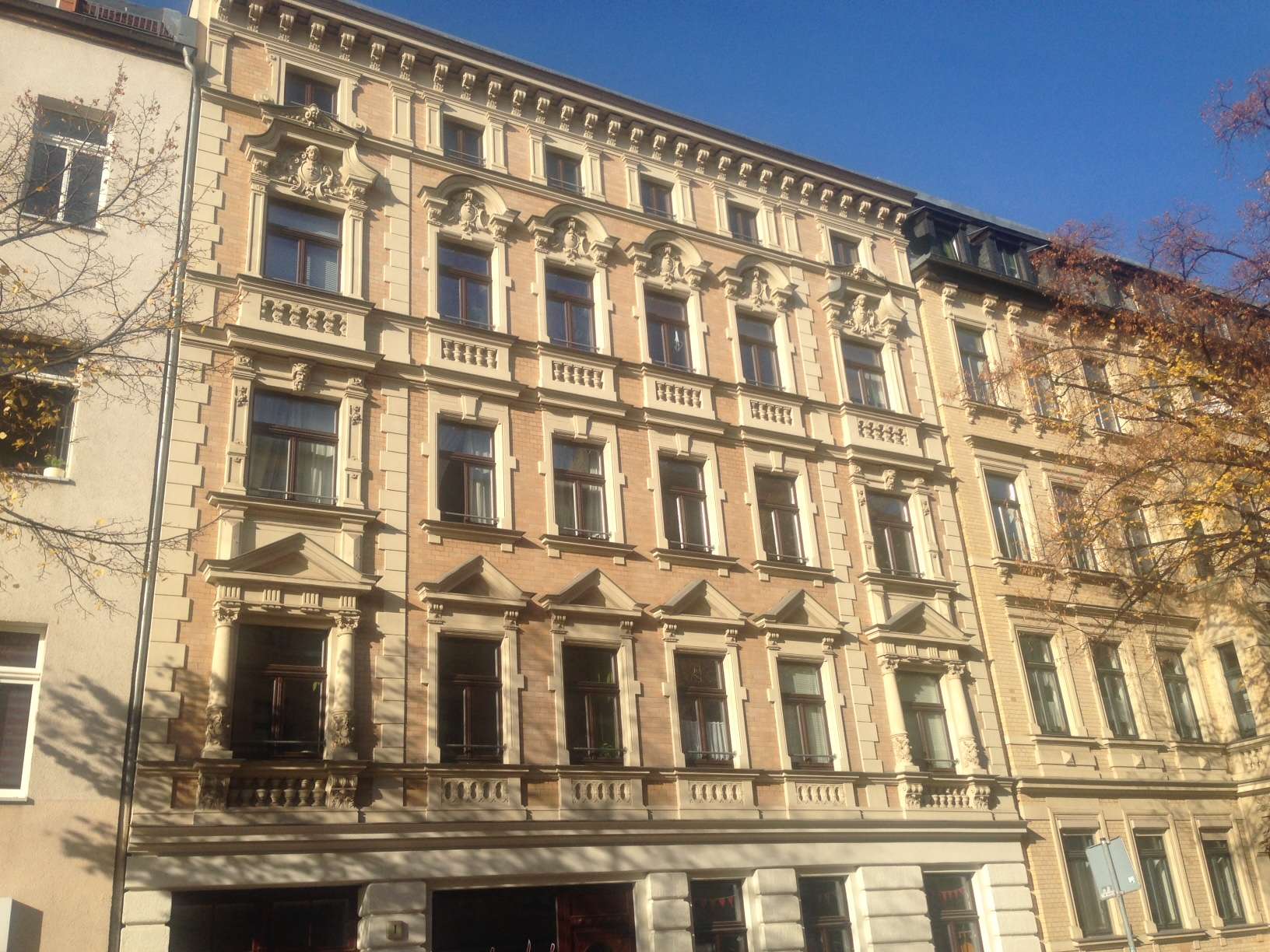 Apartment mit eigenem Zugang und Einbauküche!