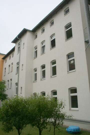 WG geeignete Wohnung mit separatem WC und separater Küche!