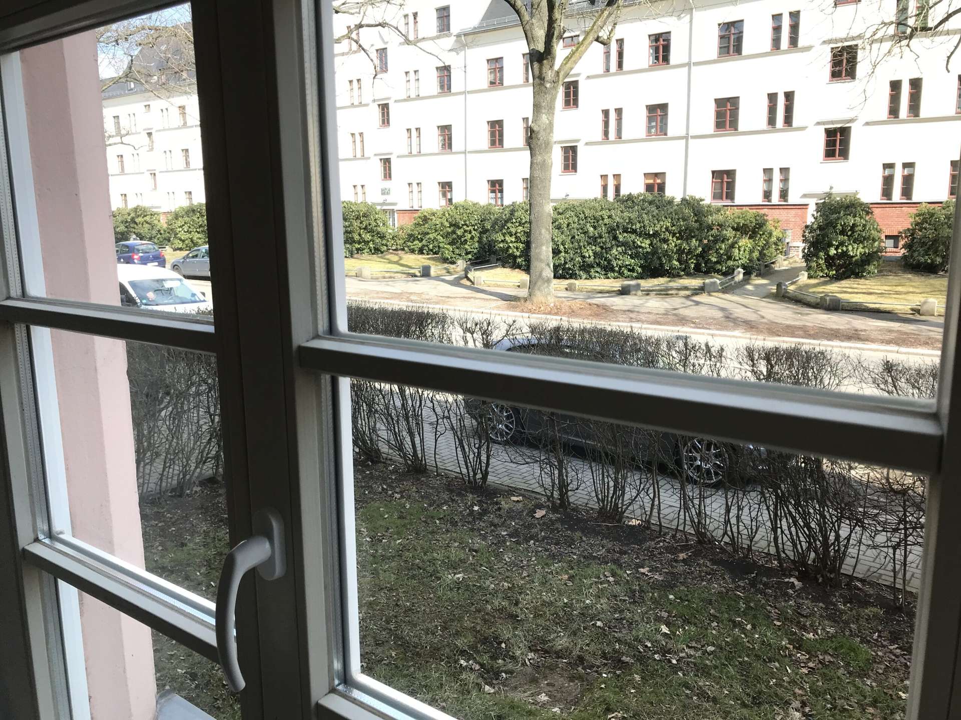 Frisch saniert! Einbauküche möglich! Ohne Kaution!