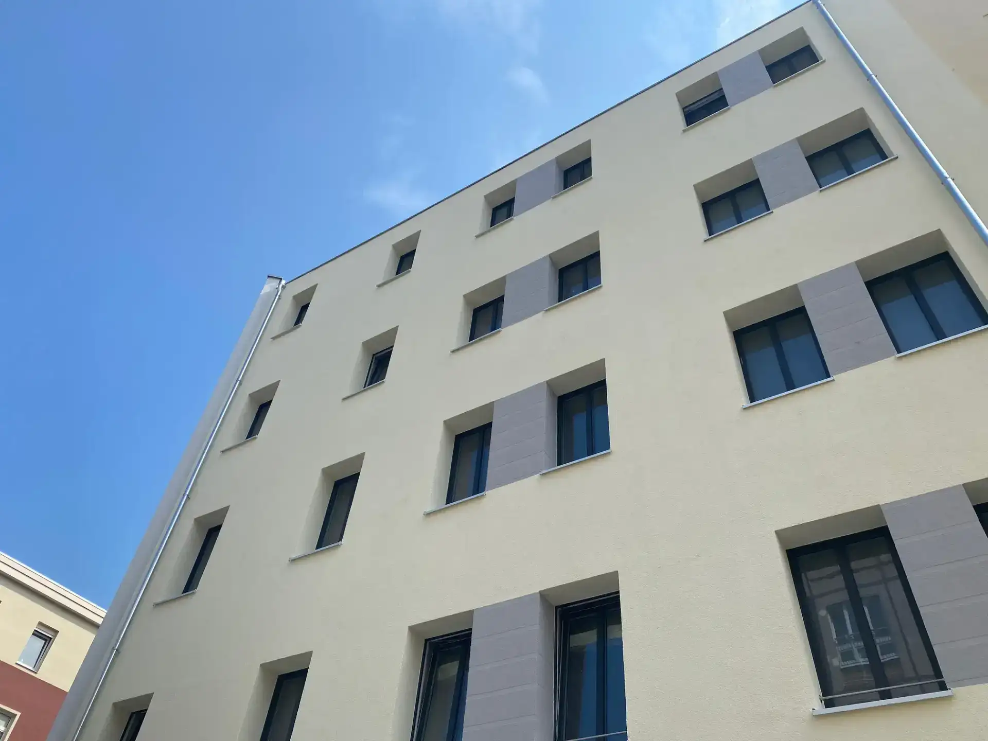 Vermietet! Wohnung mit Ankleide, Balkon, Aufzug und Fußbodenheizung!
