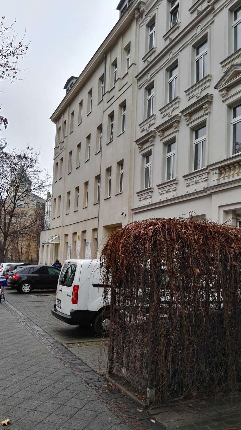 3 Monate Mietfrei! GEMÜTLICHE 2 - RAUM - WOHNUNG MIT BLICK INS GRÜNE!